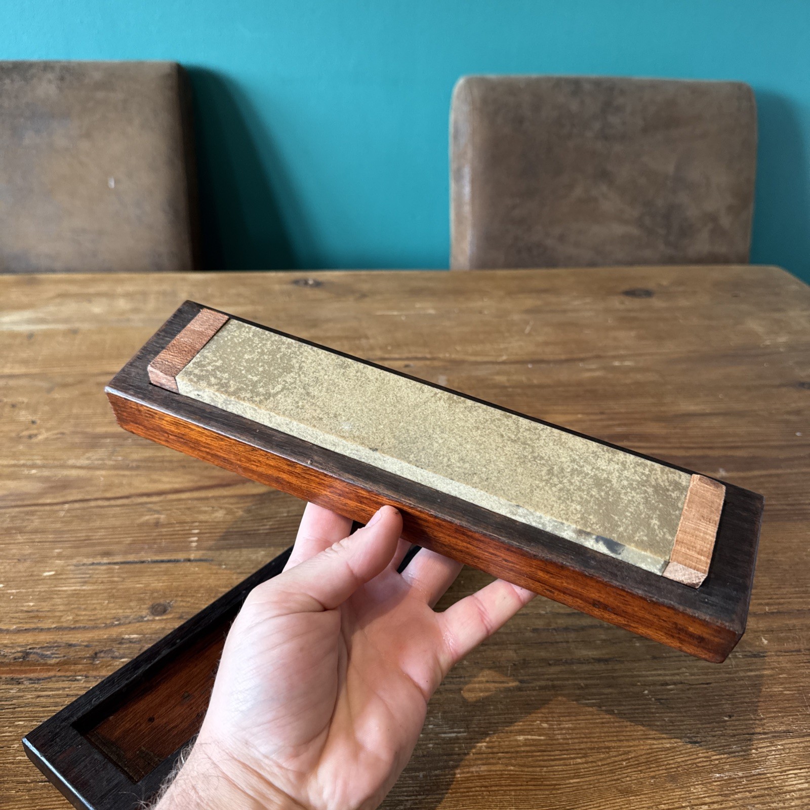 Vintage large Natural boxed Washita Oilstone / Sharpening Stone