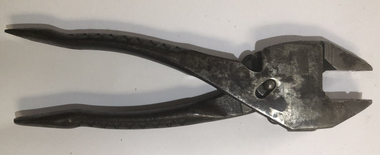 Vintage Eifel Flash Plierench Patented 5-2-16 – moving ratchet jaw pliers