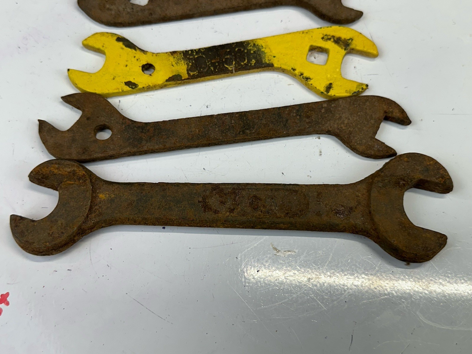 LOT #129 Vintage 4 Old WRENCH WRENCHES Farm Tractor Ag IH IHC AC JD Equipment