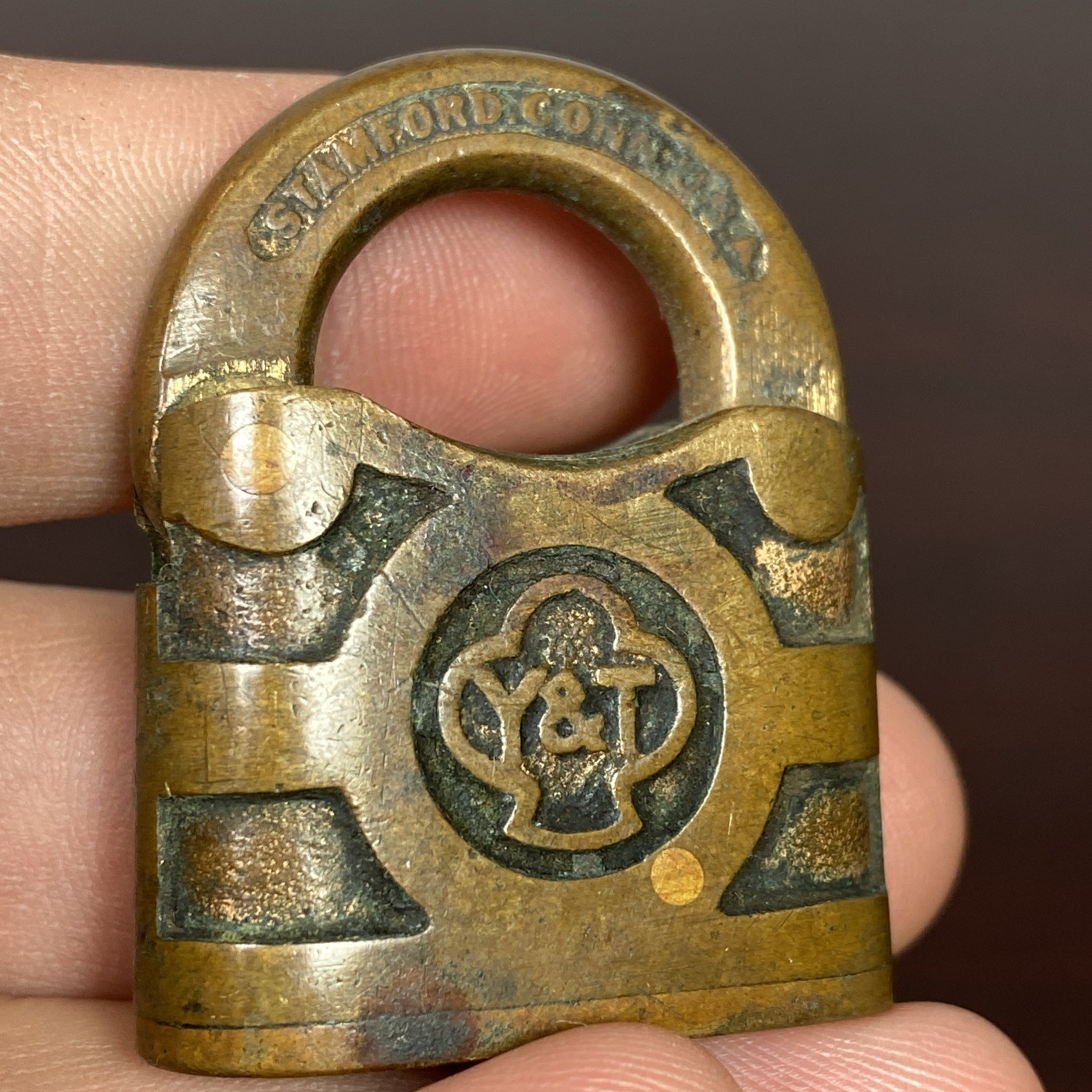Vtg Small Swing Arm Yale & Towne Clover Brass Padlock Lock Y&T NO KEY Mini Small