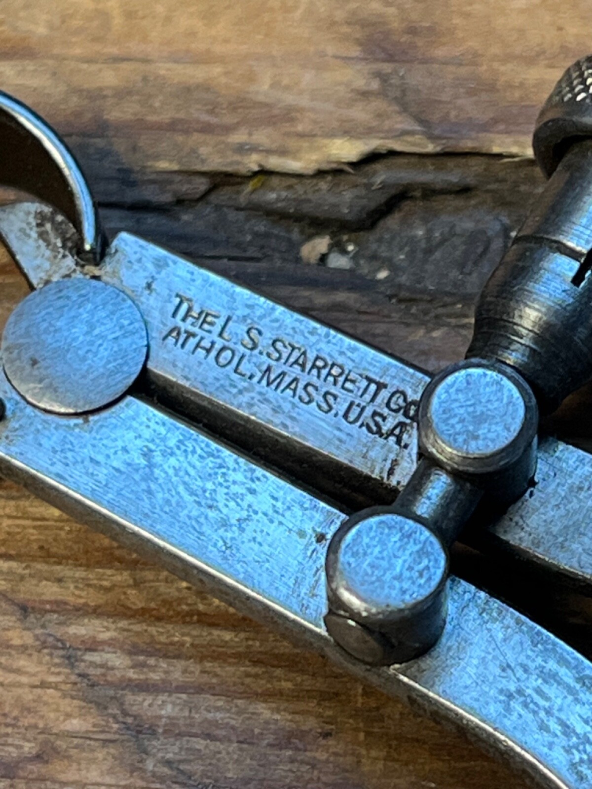 Vintage L. S. Starrett 3″ Outside Flat-leg Calipers – split nut – USA – $5 ship