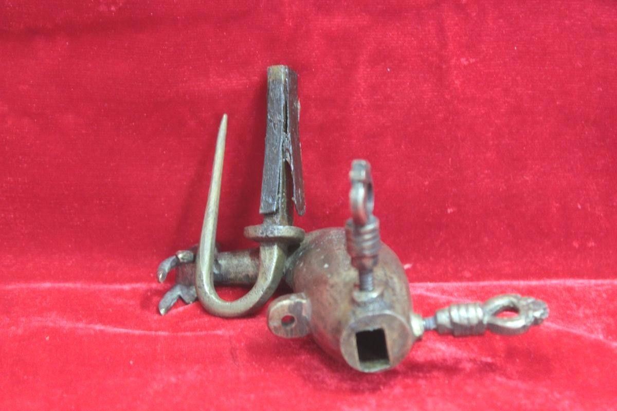 Brass Lock and 2 Key Antique New Rare Deer Shape Antique Decor
