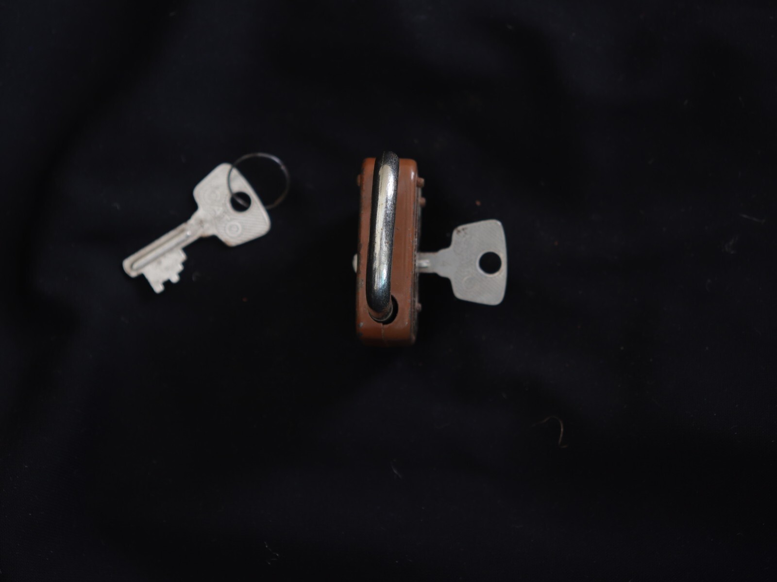 Vintage Brown Cato Elzett Rustic Padlock W/ Original Keys, Made in Hungary, Work