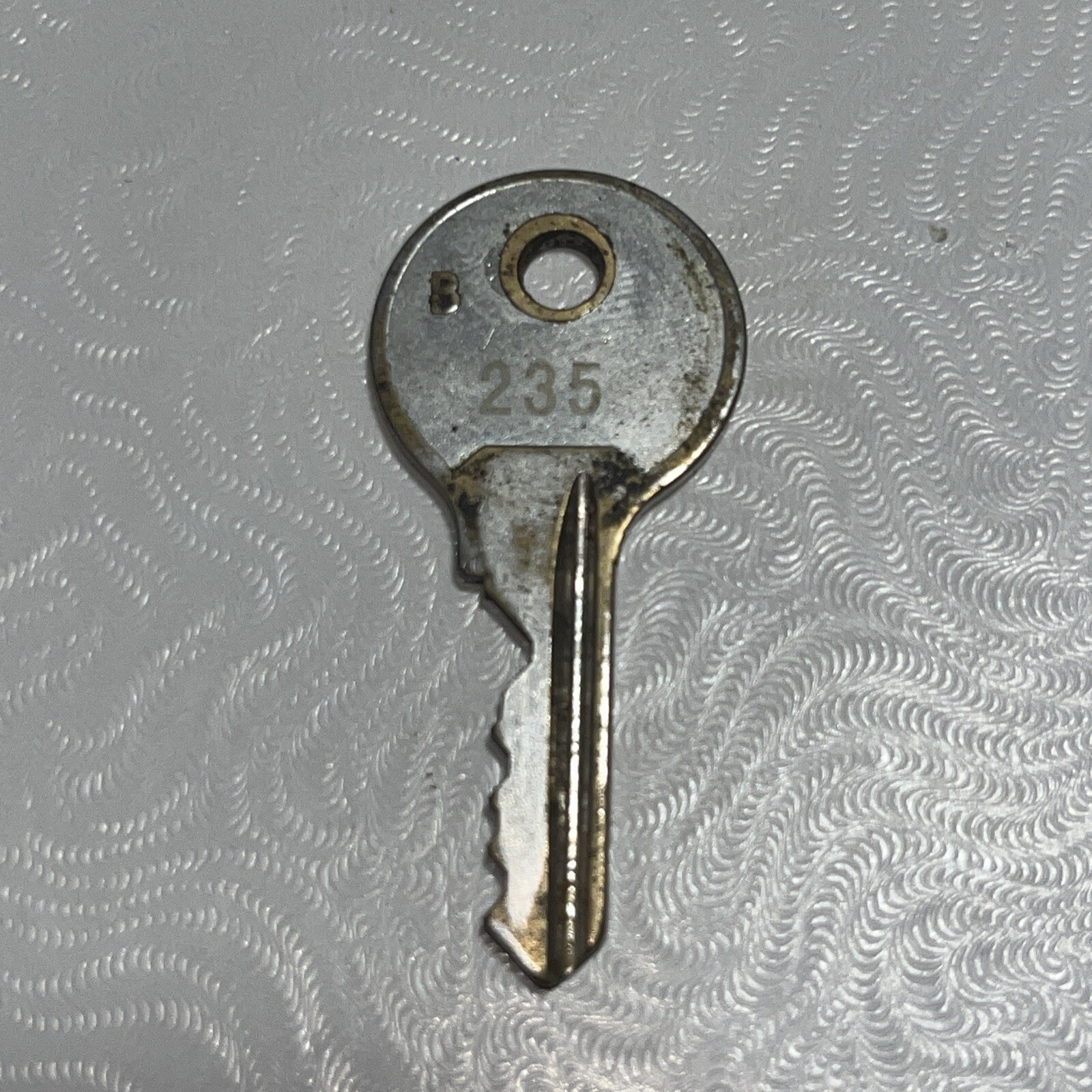 Vintage B 235 Key