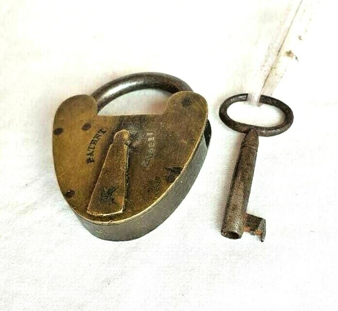 Original 1930’s Old Antique Unique V R Crown Patent Seal Engraved Brass Lock Key