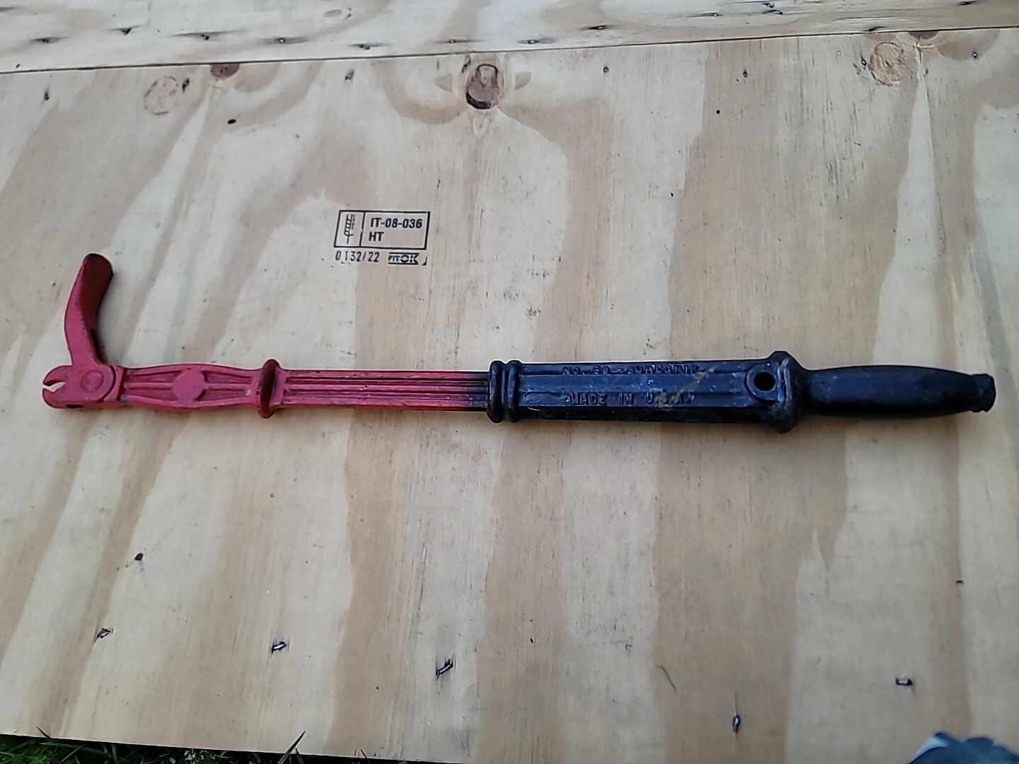 Vintage BRIDGEPORT Hardware No. 56 SUREGRIP Nail Puller Tool Made in USA