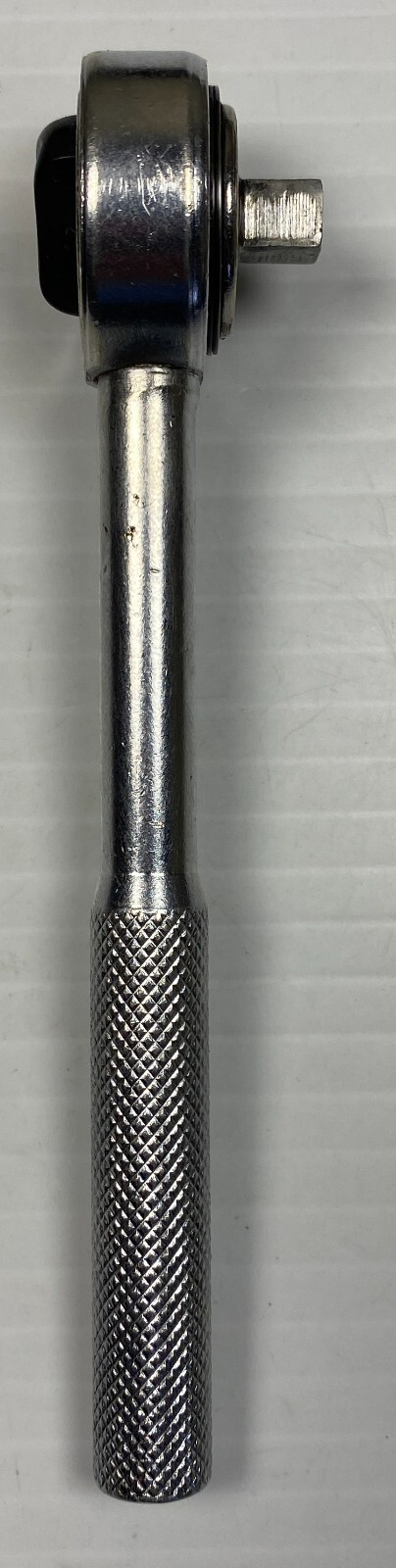 Vintage Unbranded Reversible Ratchet Wrench 1/4″ Drive Knurled Handle Nice Tool