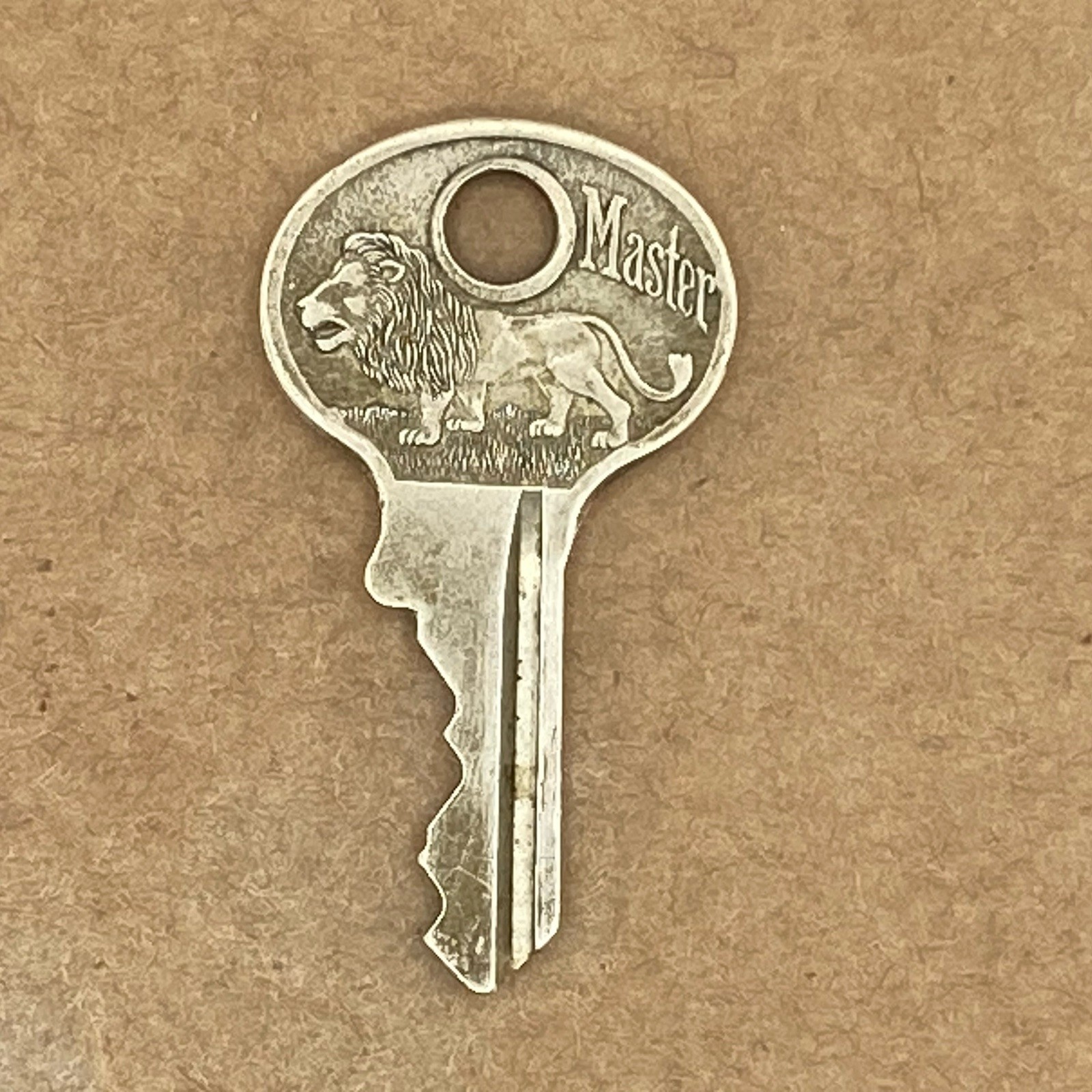 Vintage Key – Walking Lion Logo – Master Lock Co. Milwaukee USA – A192