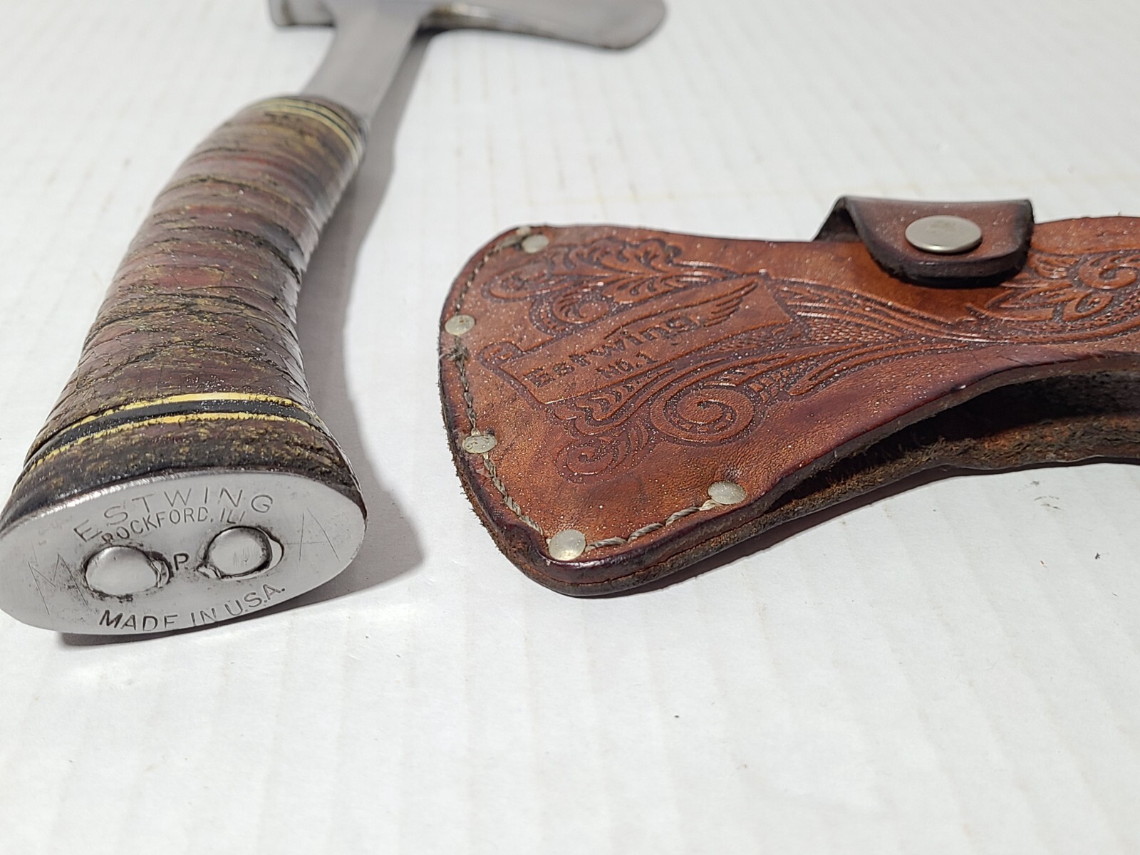 Vintage Estwing “P” throwing, camping Hatchet Axe No.1 W/Leather Sheath collect