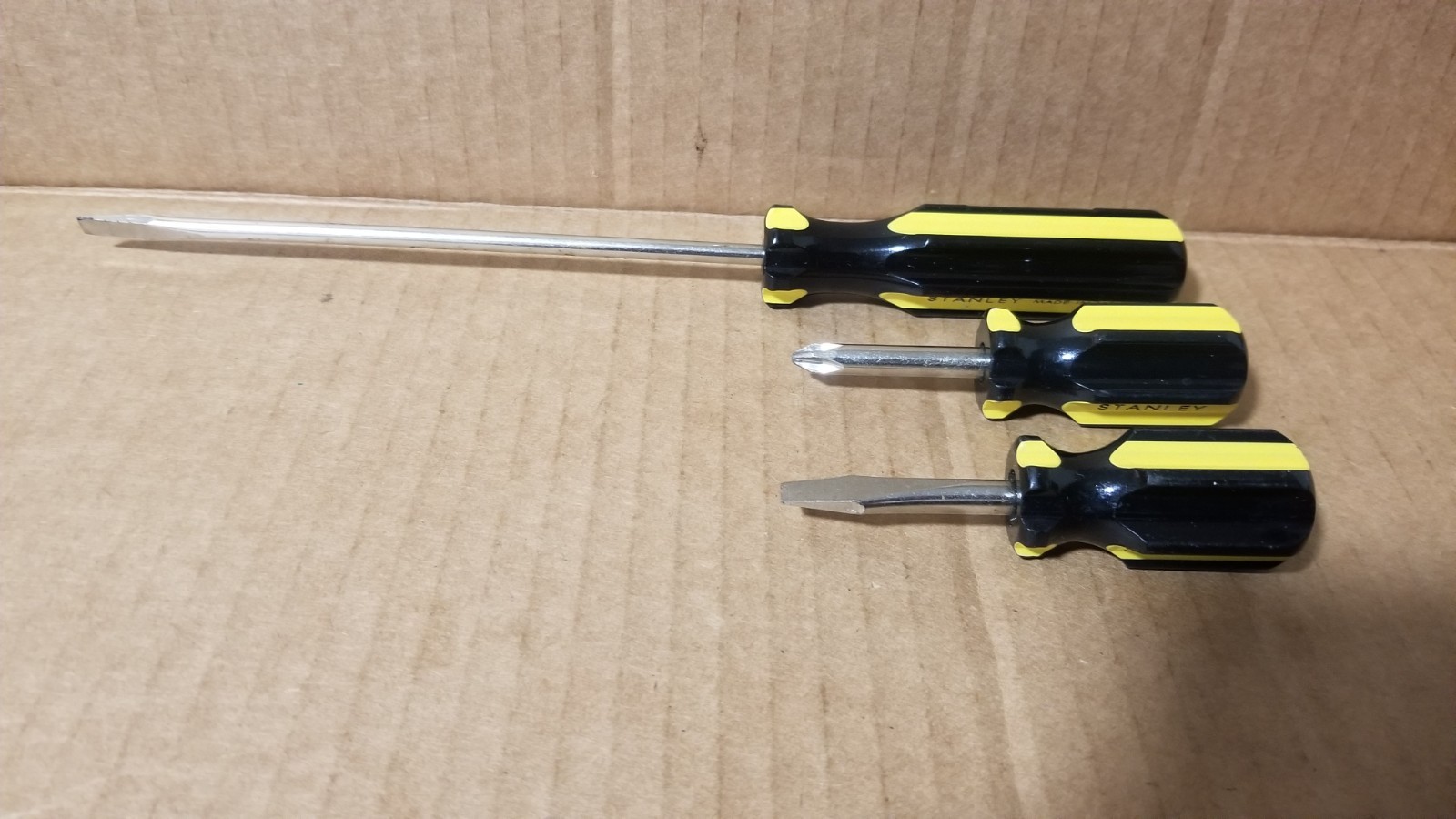 3PC Stanley Black & Yellow 2-Flat/Slotted 1-Phillips Screwdriver VGC