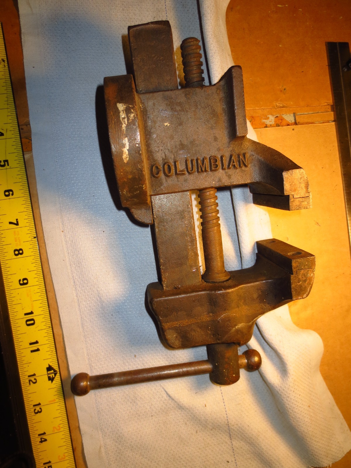 Vtg Columbian USA Cat. #143 Work Bench Vise Tool 3.25″ Jaws