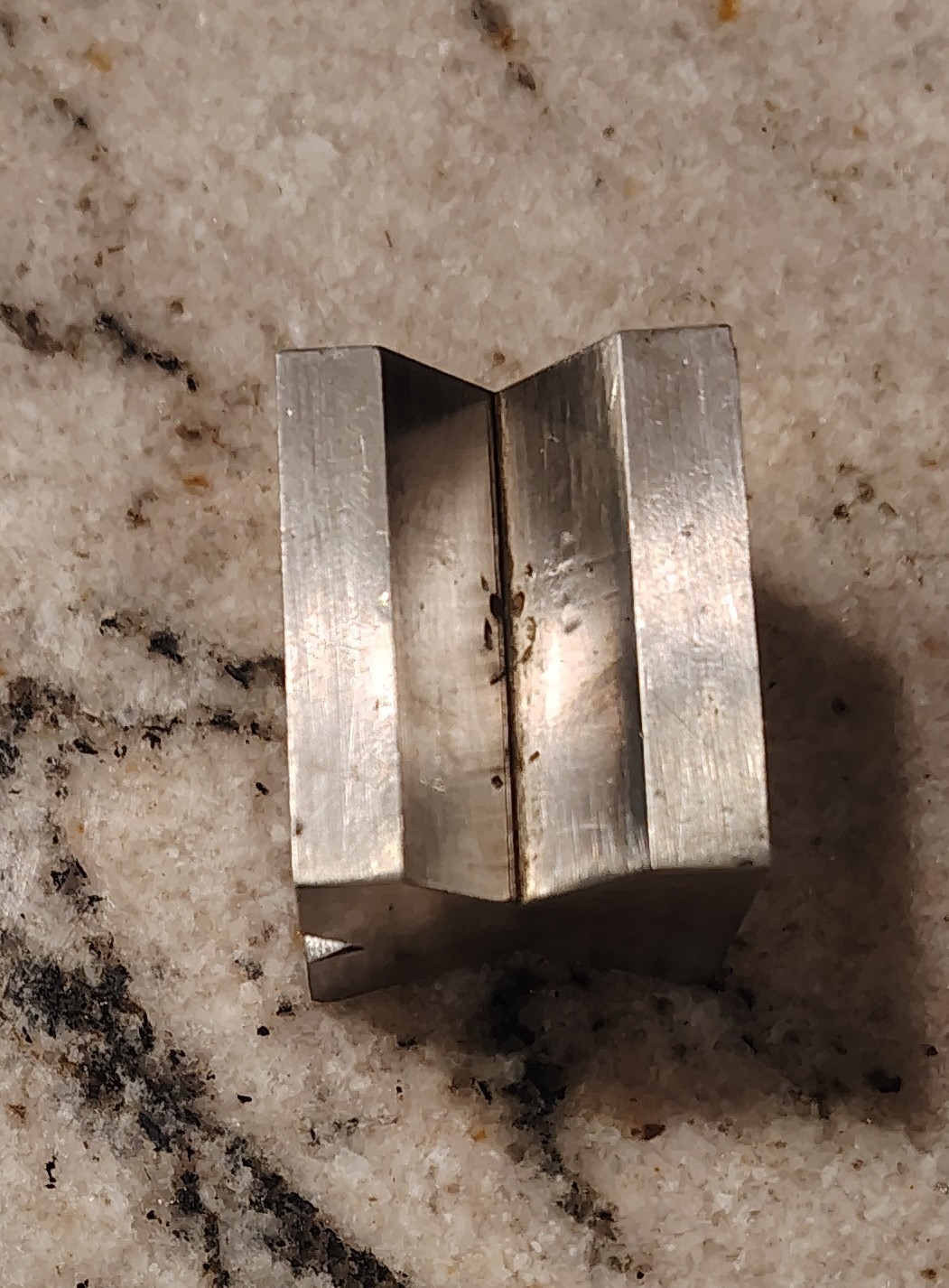🗽 VINTAGE MINI 1-3/16 X 1-1/4 X 1-1/2″ HARDENED V-BLOCK MACHINIST/TOOLMAKER