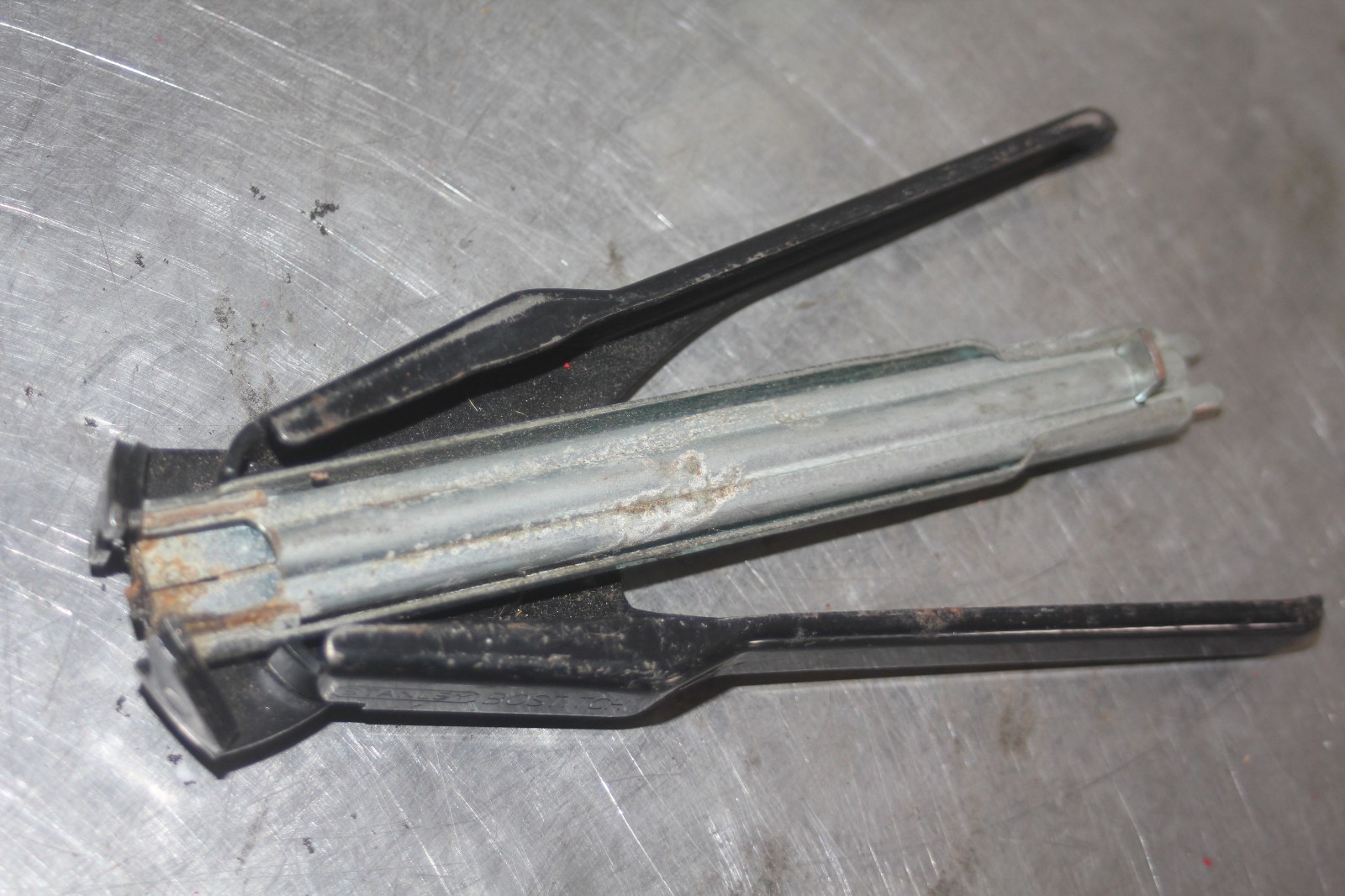 STANLEY BOSTITCH HOG RING PLIERS
