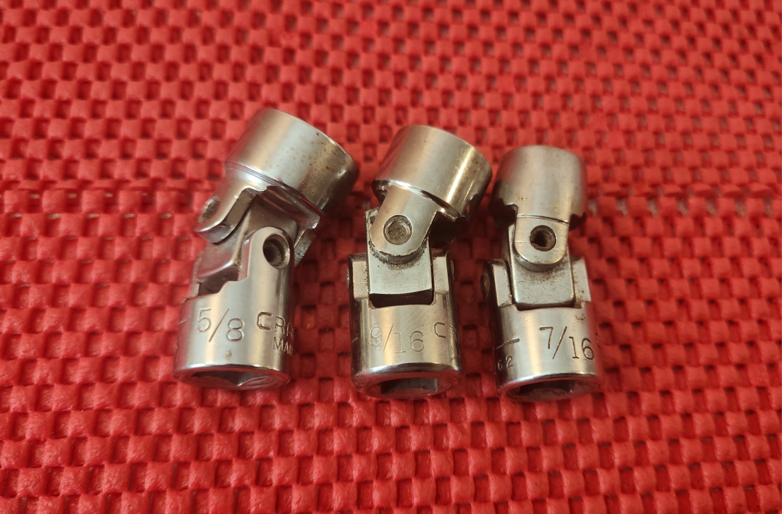 3 CRAFTSMAN 3/8″ DRIVE SWIVEL SOCKETS, 6 POINTS, 5/8″, 9/16″, & 1/2″, MADE IN US