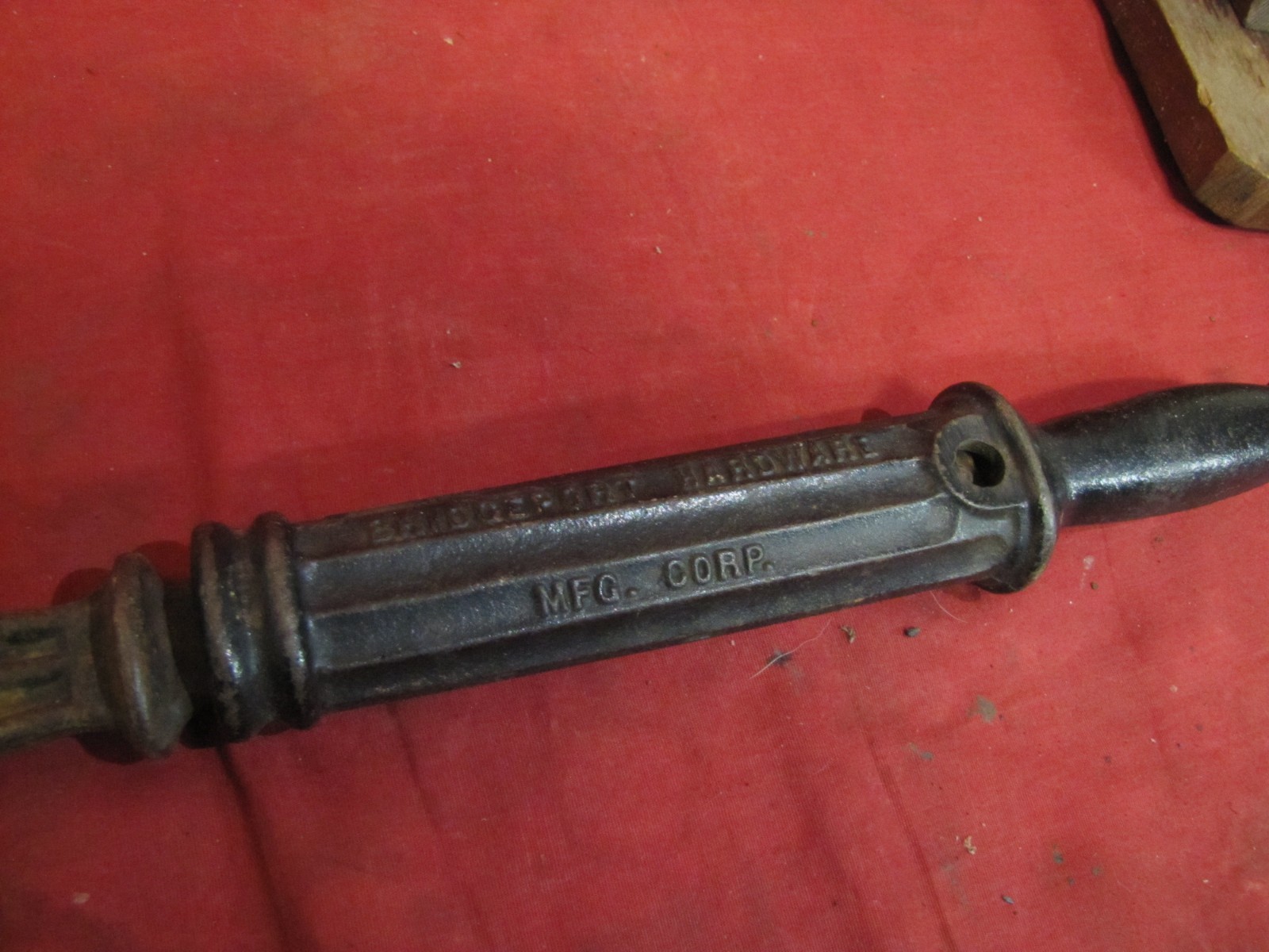 Antique Suregrip Nail Puller, made in USA
