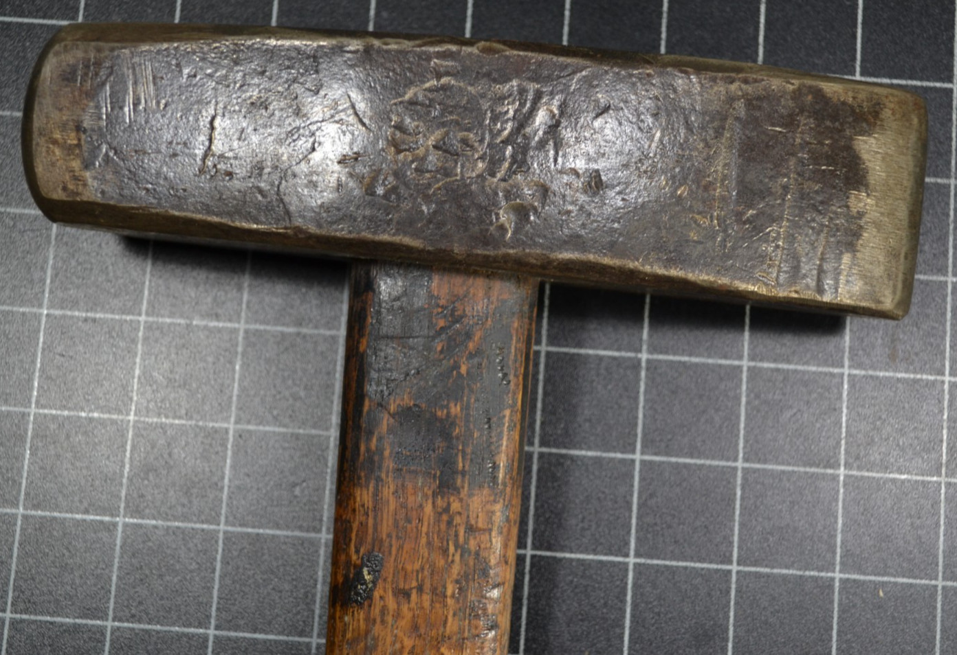 ROBINS – 13# BLACKSMITH MADE ROUNDING HAMMER WITH CUSTOM MADE HANDLE