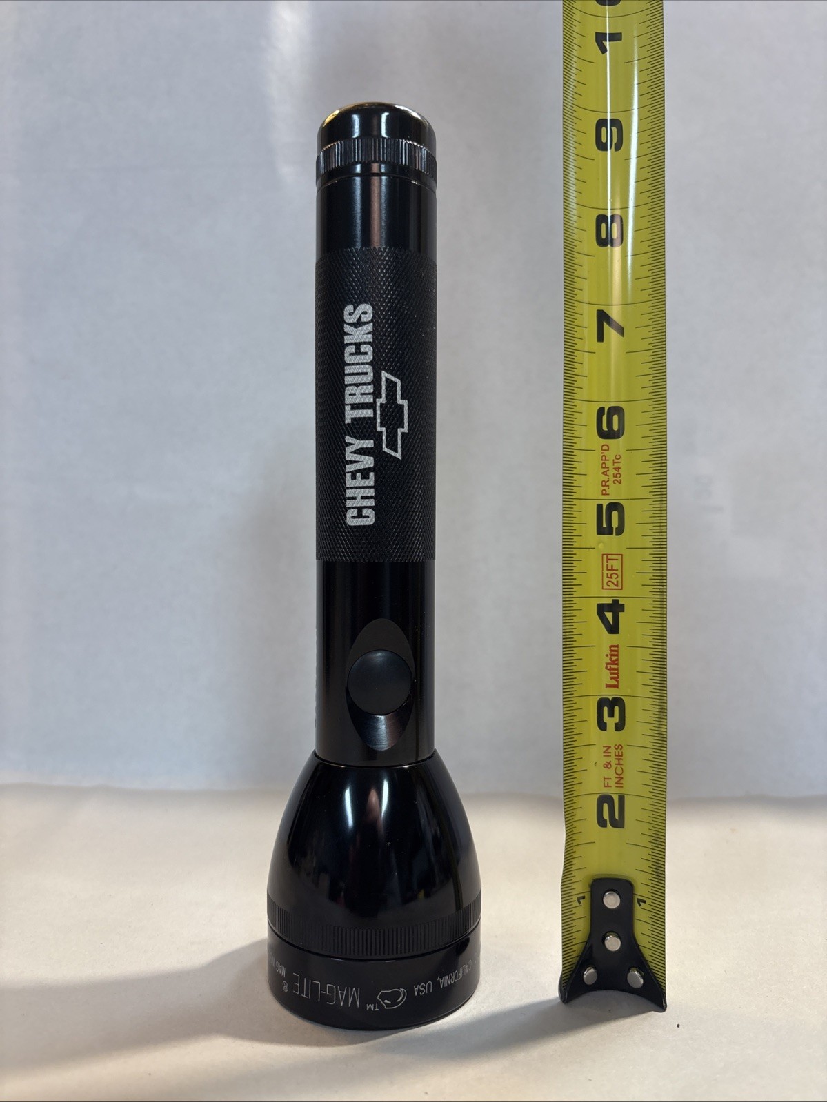 Chevy Trucks Maglite Metal Flashlight 9-inch Black