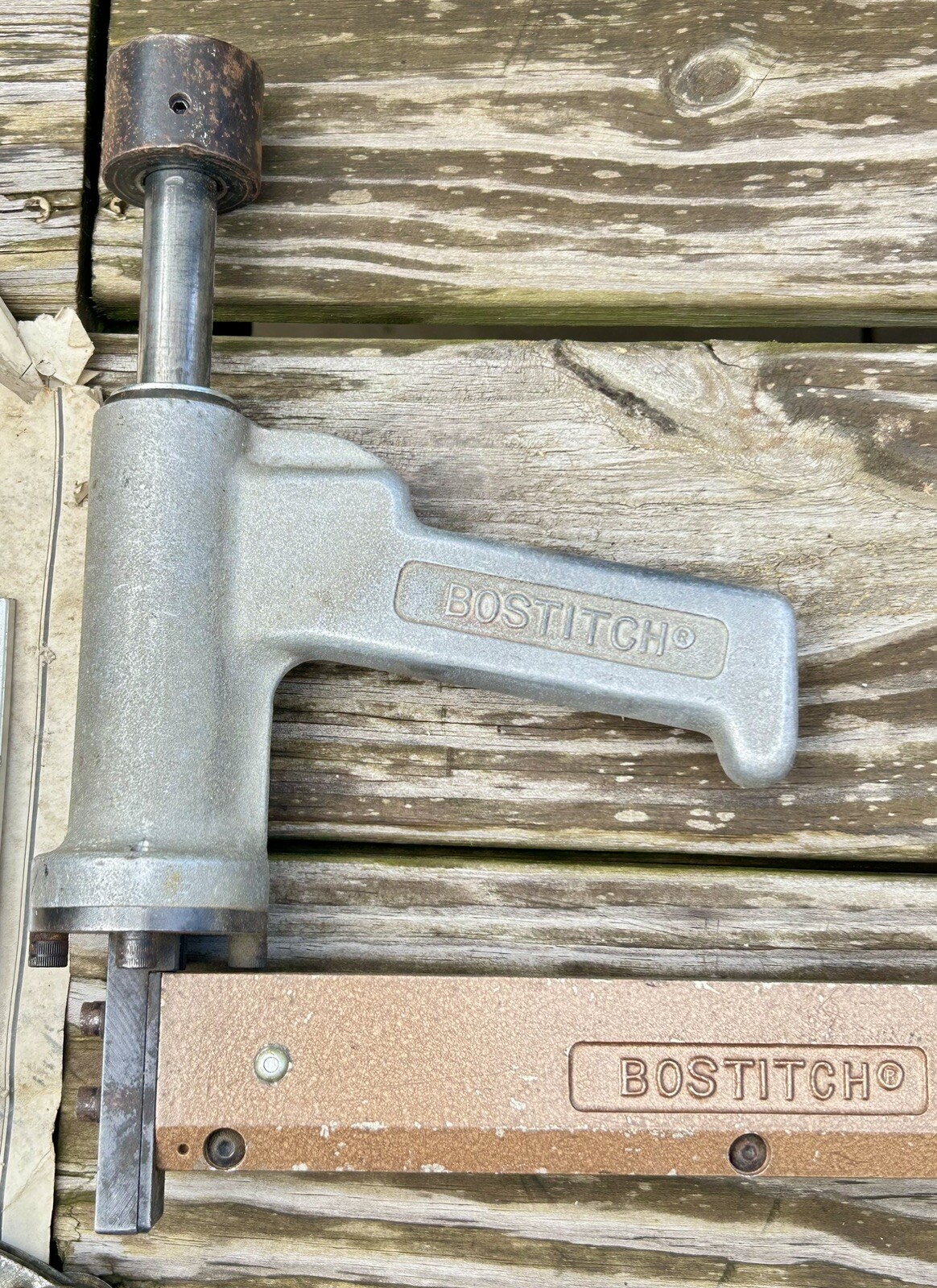 VTG 1964 BOSTITCH HANAILER Hand Nailer & H2 SELF FEEDING HAMMER Carpet Inst Kit