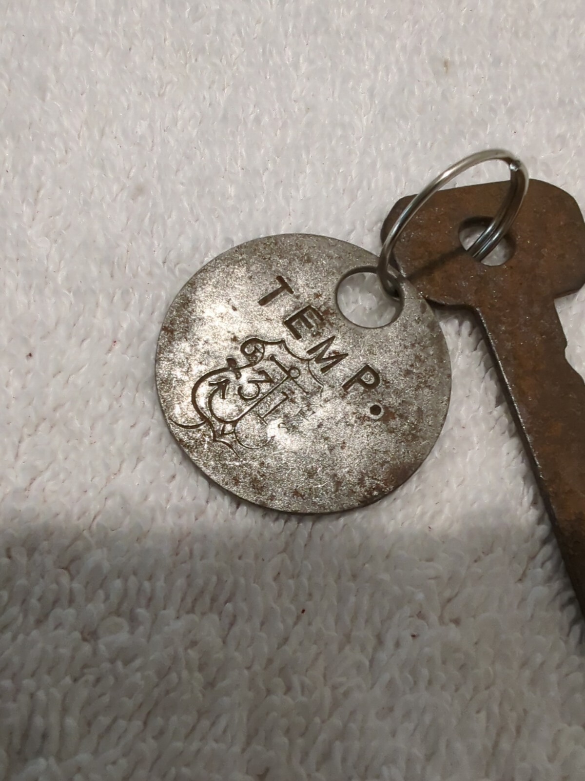 Vintage Short Flat Key w/Old Motel Room Tag ~ Key is Unmarked ~ Used