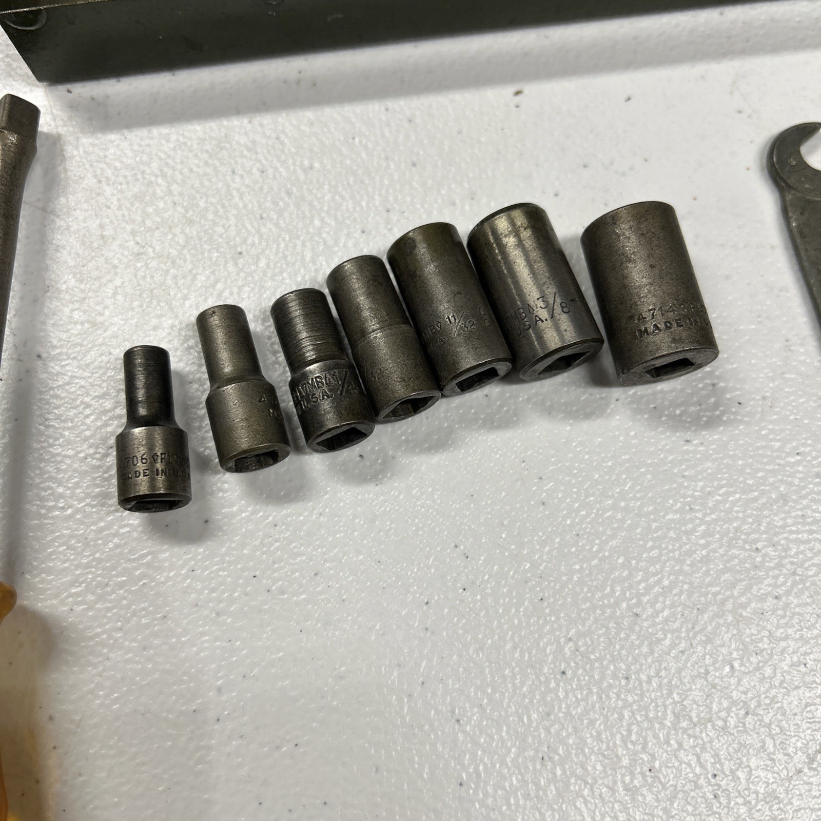 VINTAGE PLOMB TOOLS SOCKET SET WITH NUT DRIVER AND BREAKER BAR 1/4””