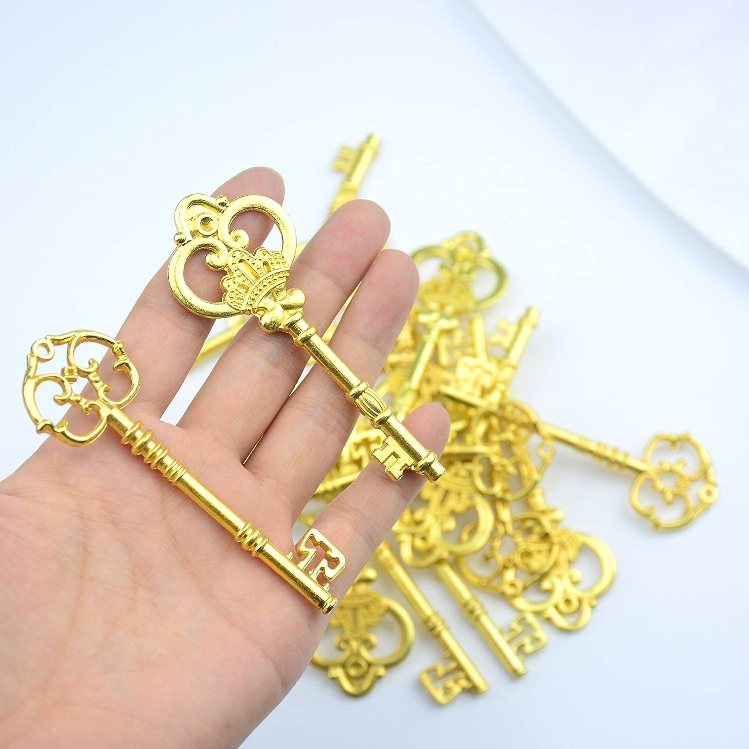 20 Extra Large Antique Skeleton Keys – Rustic Wedding Decor and Craft Charms