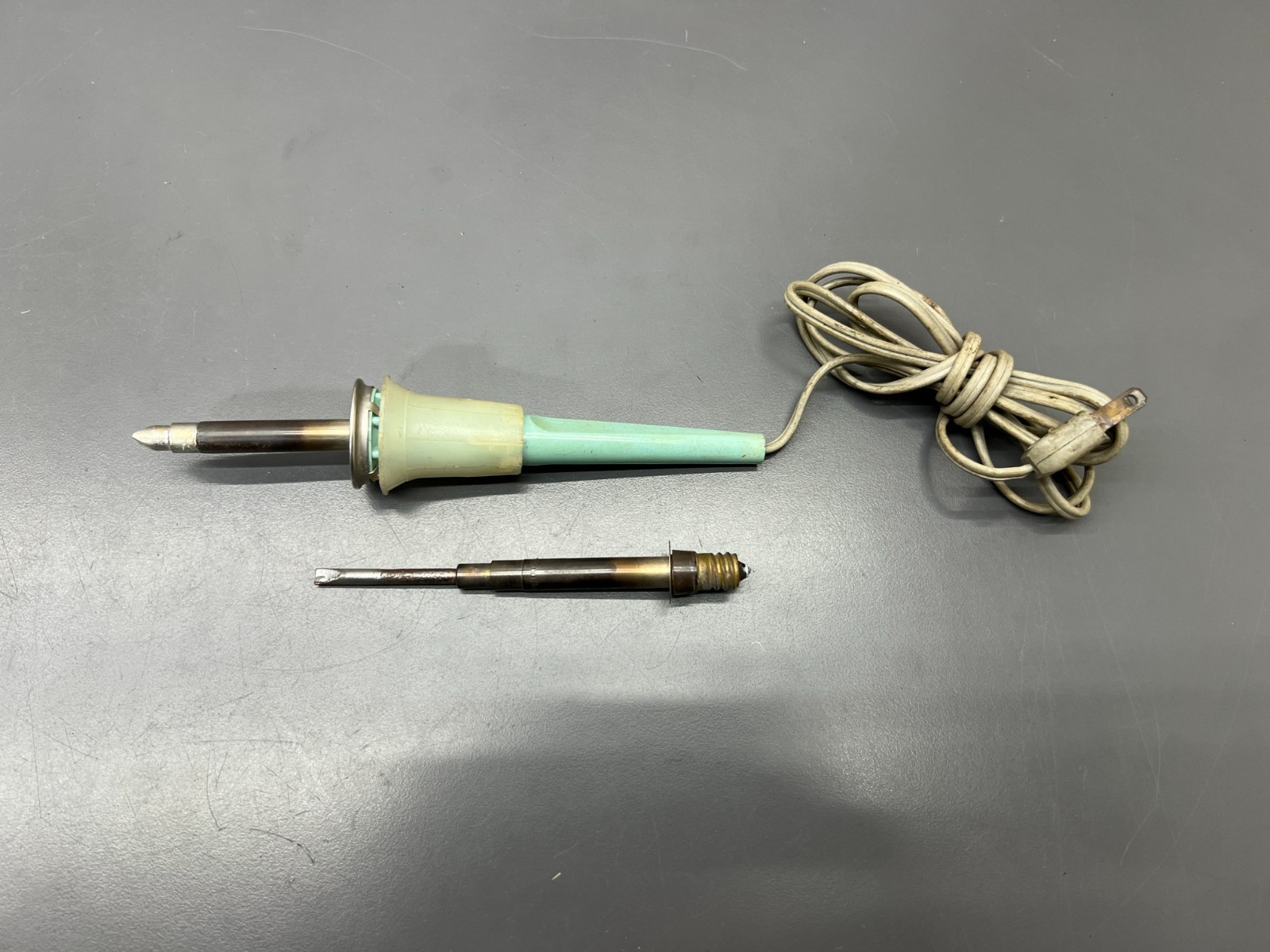(v) VINTAGE UNGAR 777 45w SOLDERING IRON W EXTRA TIP – TESTED VG – USA