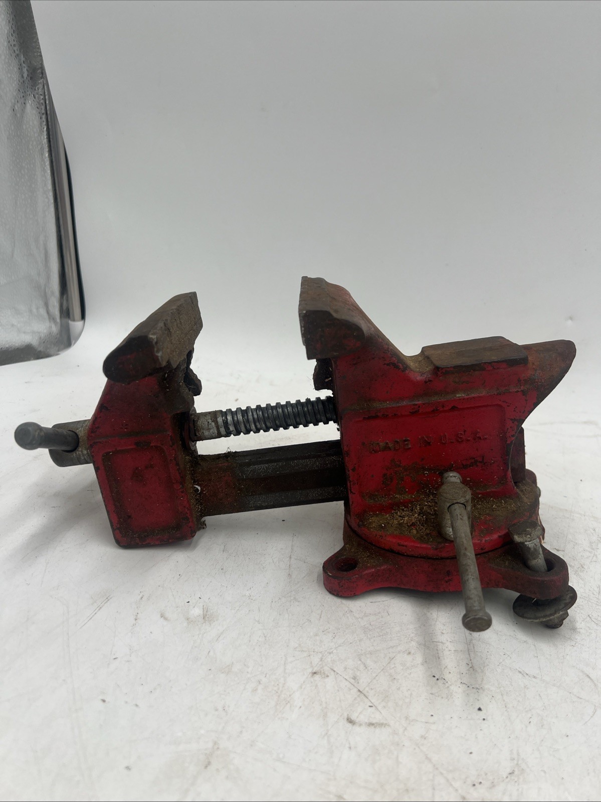 Columbian Cleveland Ohio Made In The USA 4″ Vise No. 04M2 Swivel Base Good Works