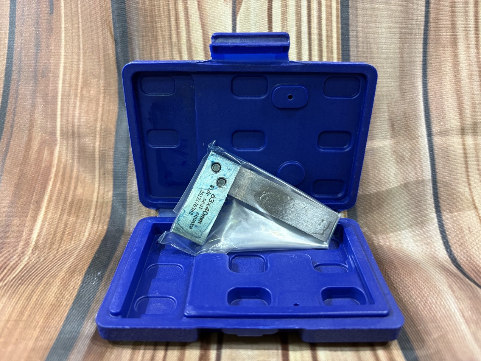 63 x 40 MM Wide Seat Pecision Square in Case and packaging