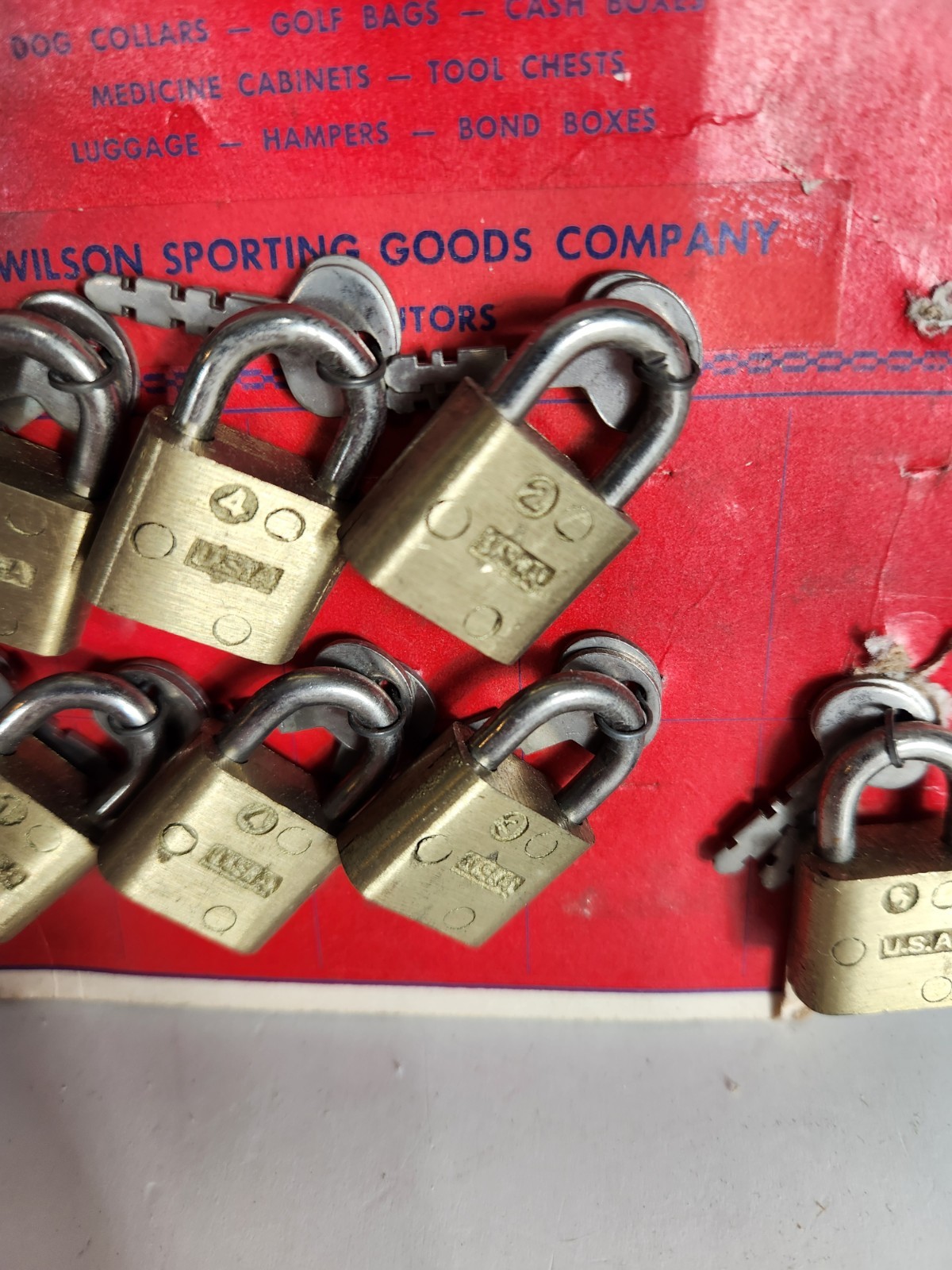 Vtg Reese Midget Mini 10 Padlocks 1.25″ W/2 Keys On Display Stand #1 – 6 New NOS