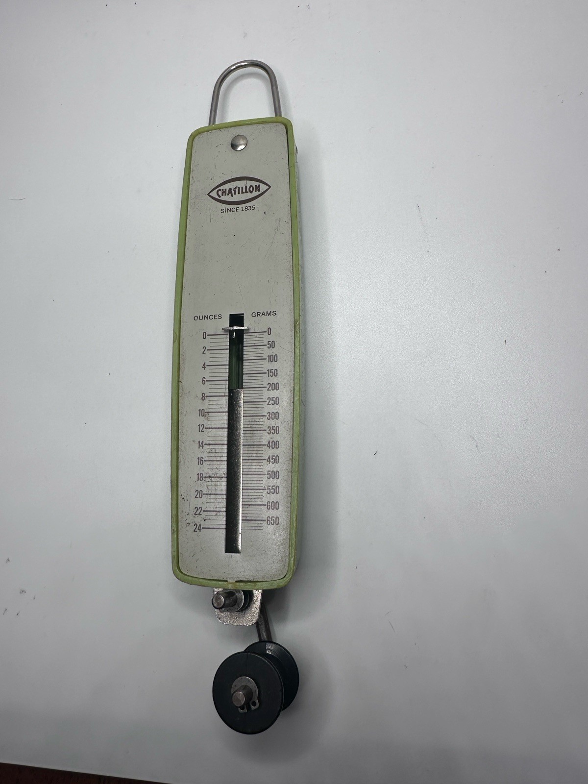 VINTAGE CHATILLON Ounces And Grams Small Hanging Fish Scale Green Plastic