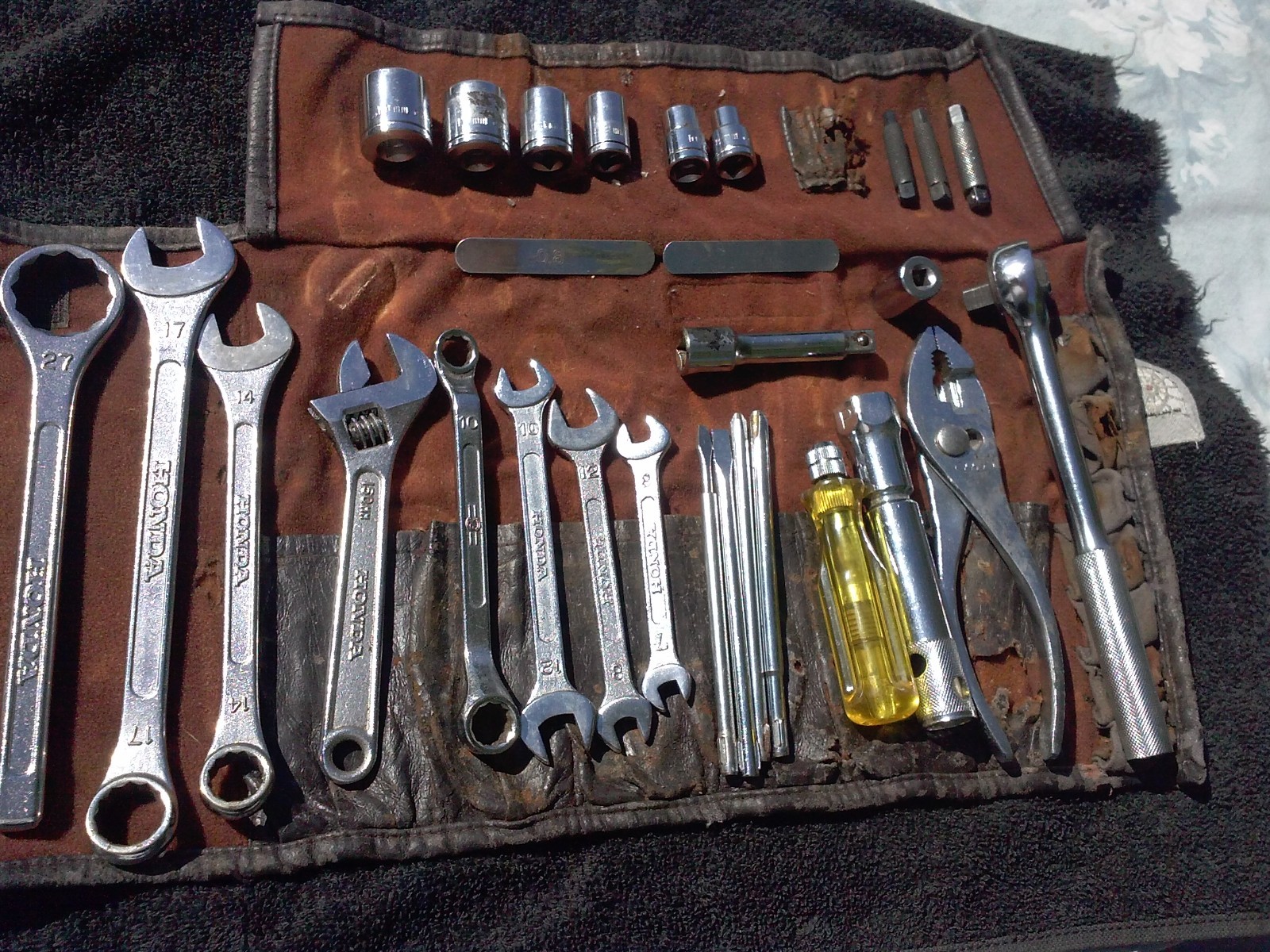 Vintage 1986 Honda Goldwing Aspencade GL1200 SE-i tool kit Special edition Tools