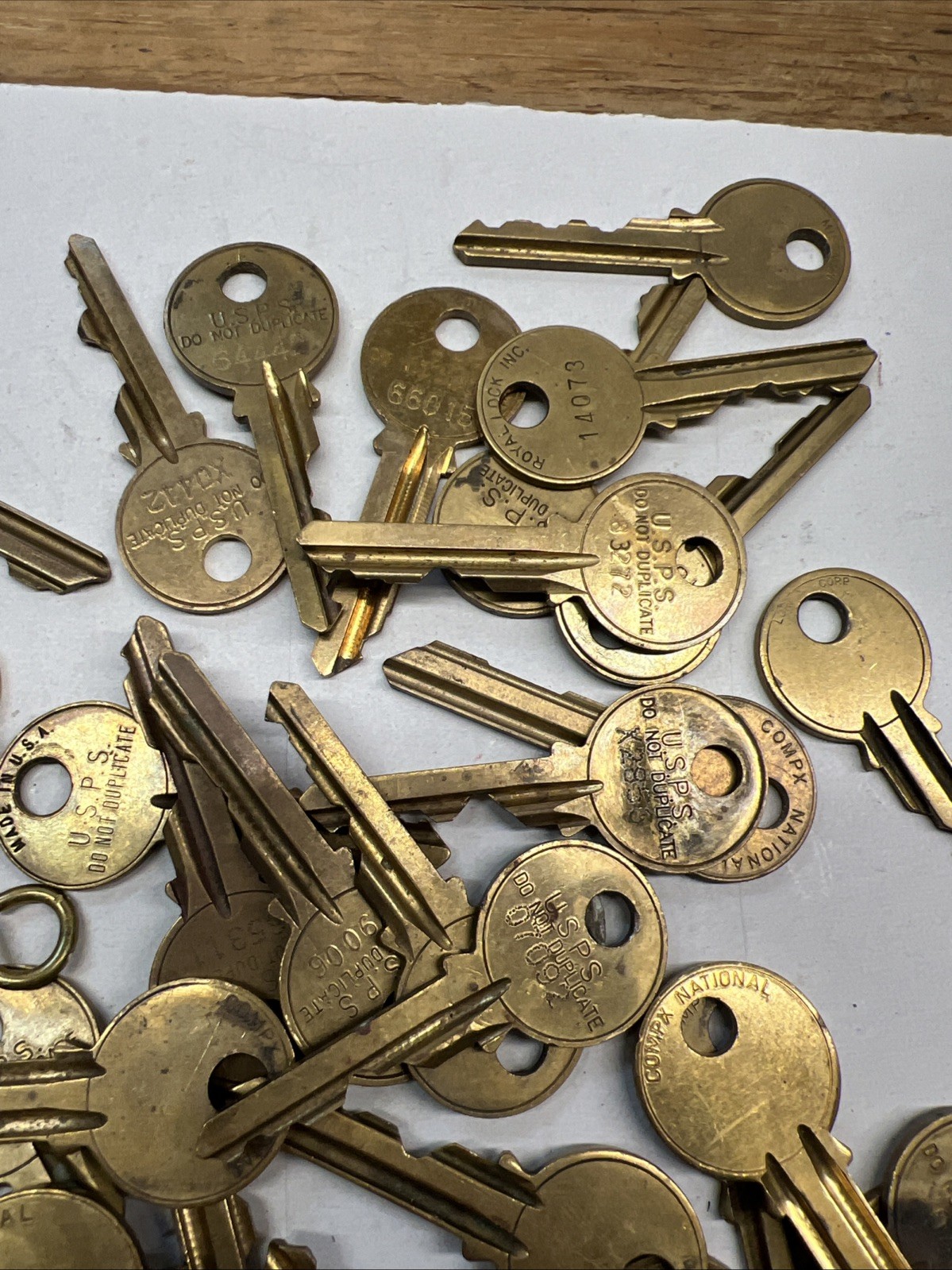 100 Vintage USPS Post Office Keys Mail Box Numbered DND U.S.P.S. Ilco Lori CompX
