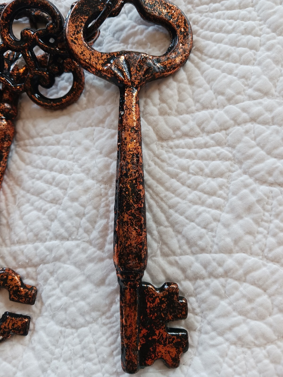 3 Shabby Chic Decorative Copper Metal Oversize Skeleton Keys on Key Ring Medieva