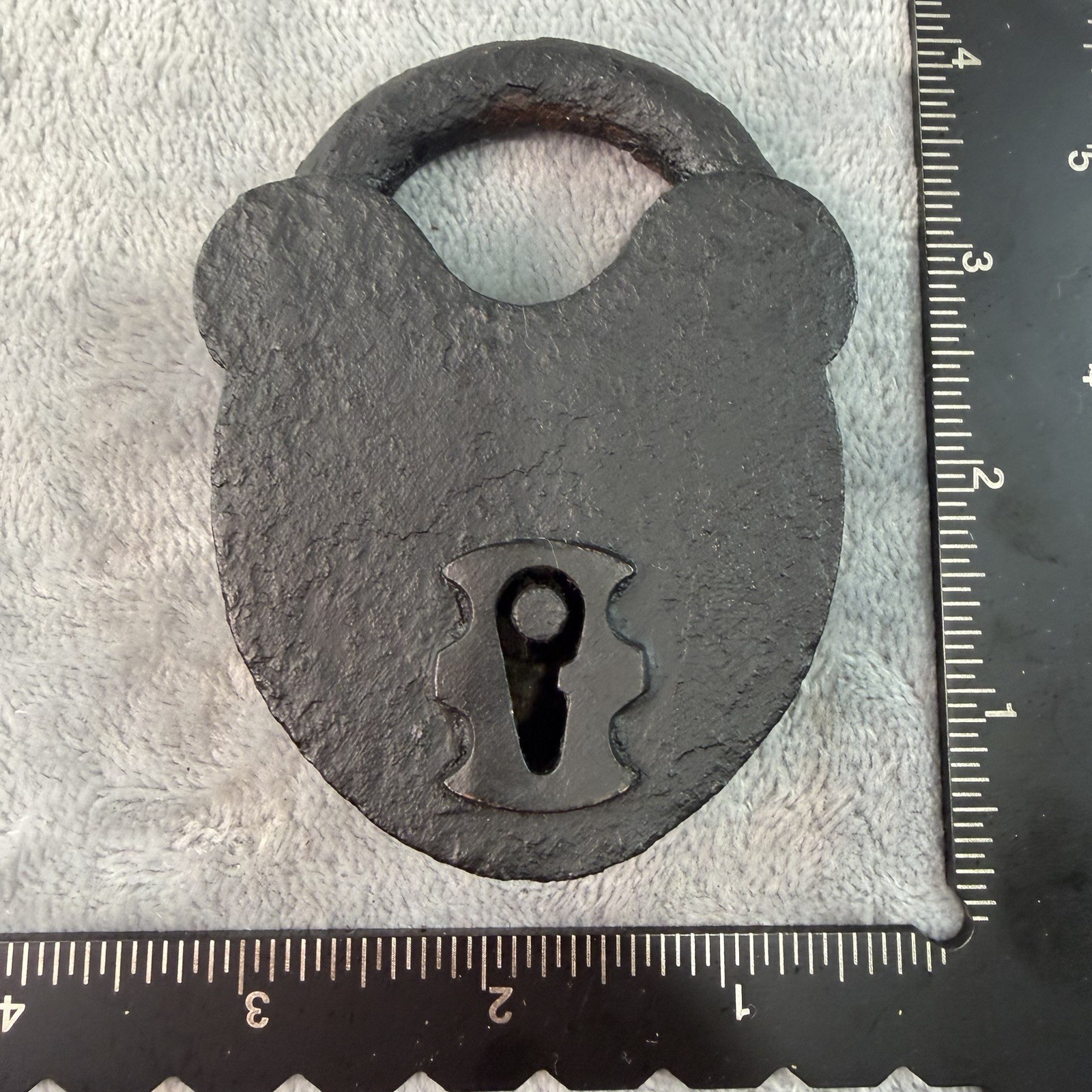 Antique Vtg Old Padlock Large Heavy Cast Iron Lock No Keys B272