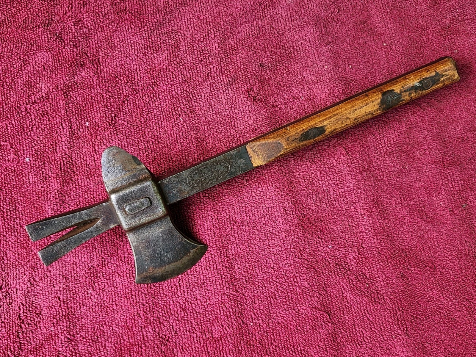 Antique Bridgeport Hardware No.121 Tomahawk Crate Opener Axe/Hammer/Hatchet USA