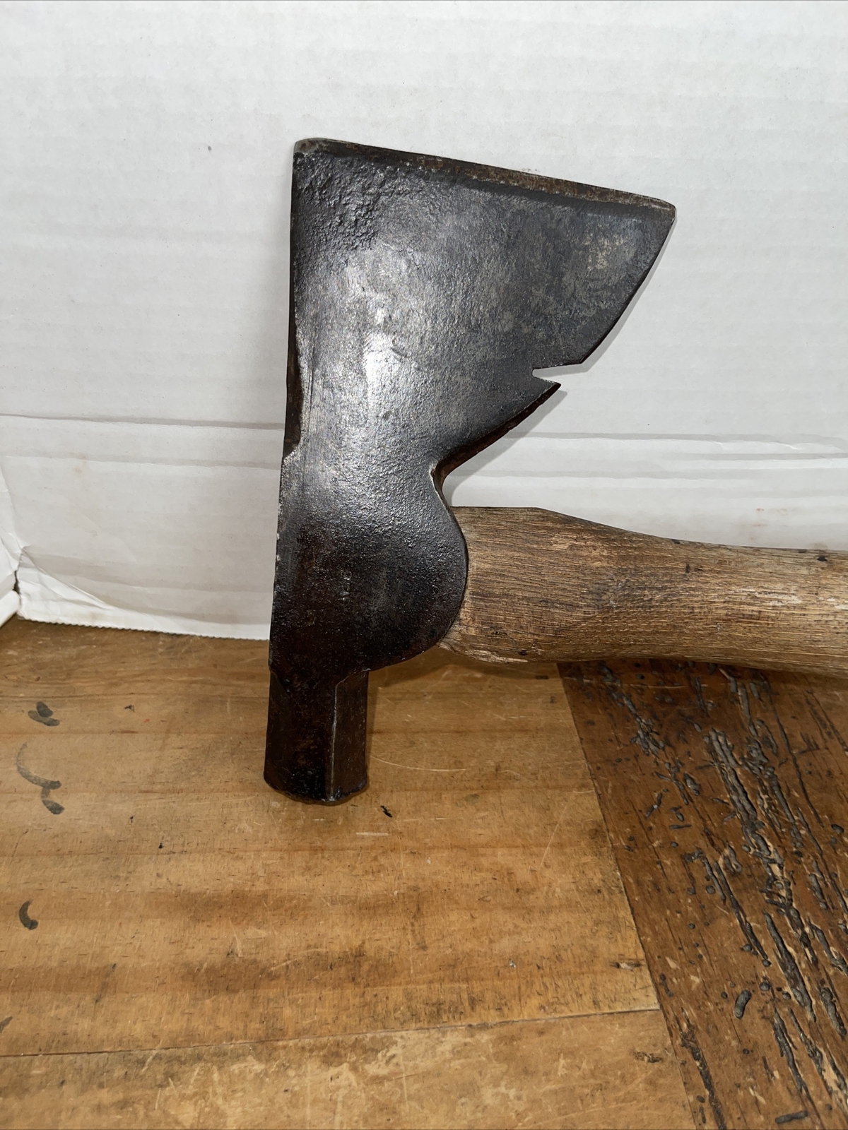 True Temper A28 Hatchet Roofing Axe Tool Wood Handle hammer Bushcraft Framer