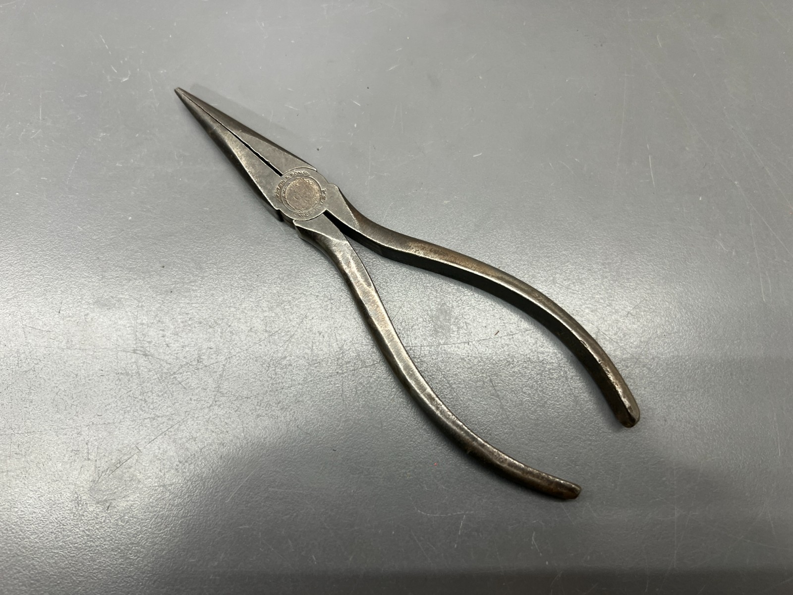 (o) VINTAGE 1943 WW2 M KLEIN SONS 6″ NEEDLE NOSE PLIERS – VGC – USA