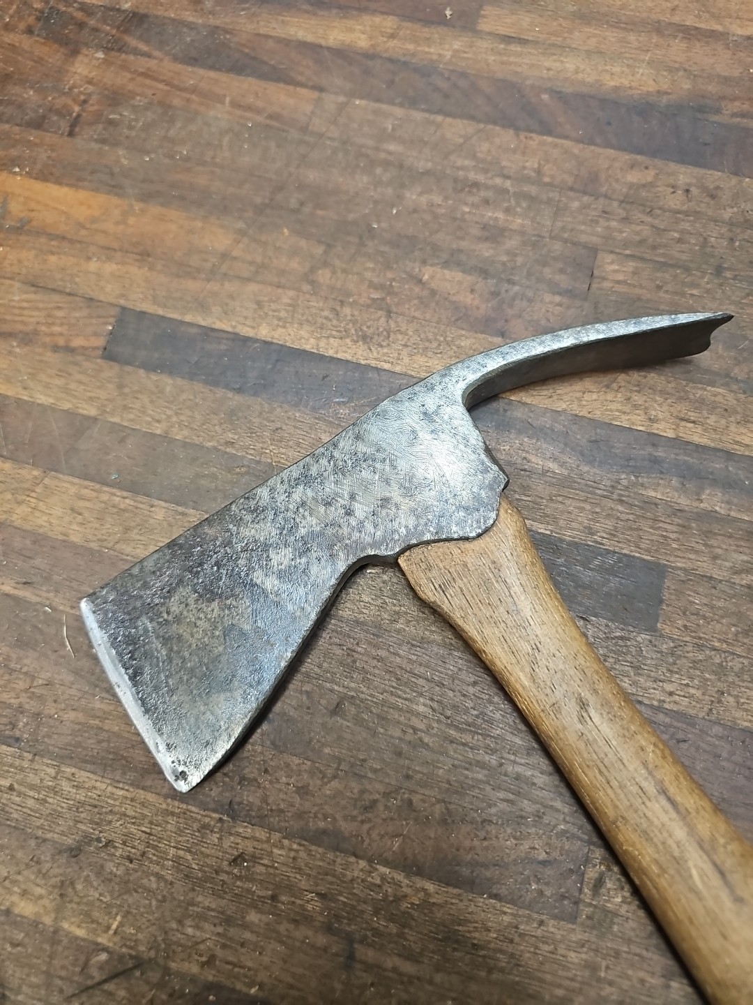P26- Antique small 1 lb 6 oz pulaski type hatchet axe