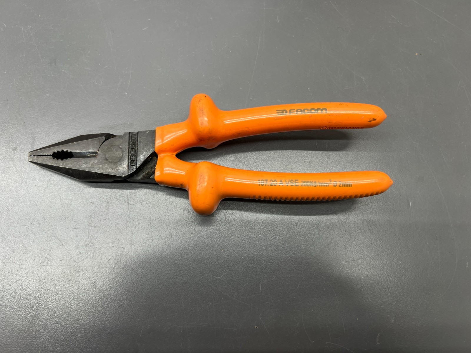 (k) FACOM 187.20 A VSE 1000V 8″ INSULATED LINESMAN PLIERS – EXC COND