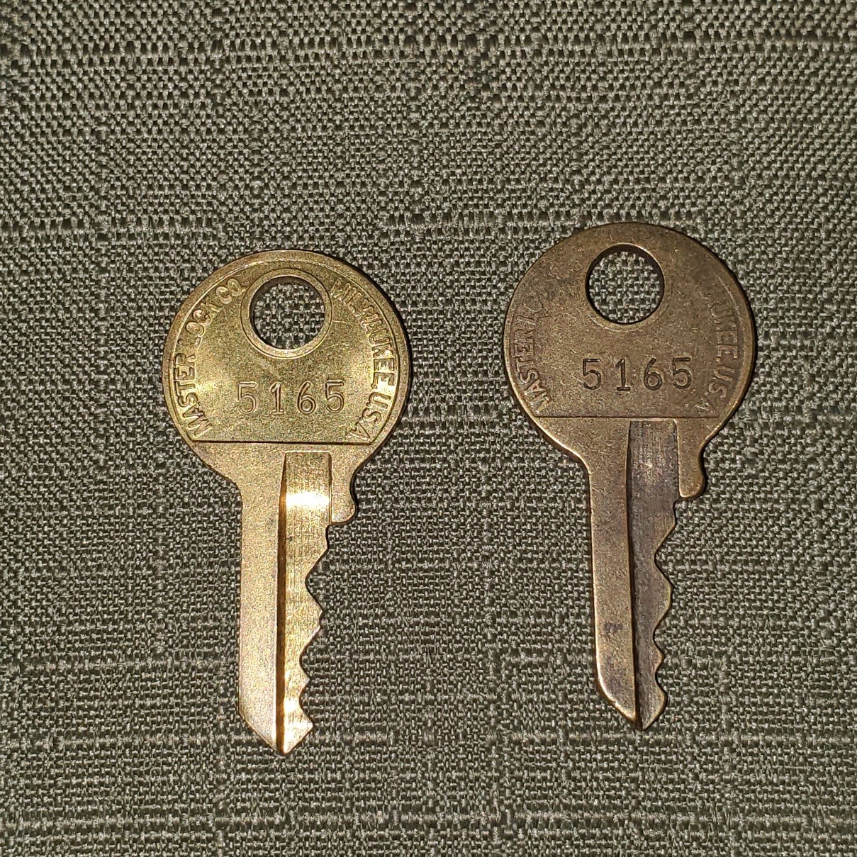Vintage Master Lock Set Of Two Keys #5165 Brass
