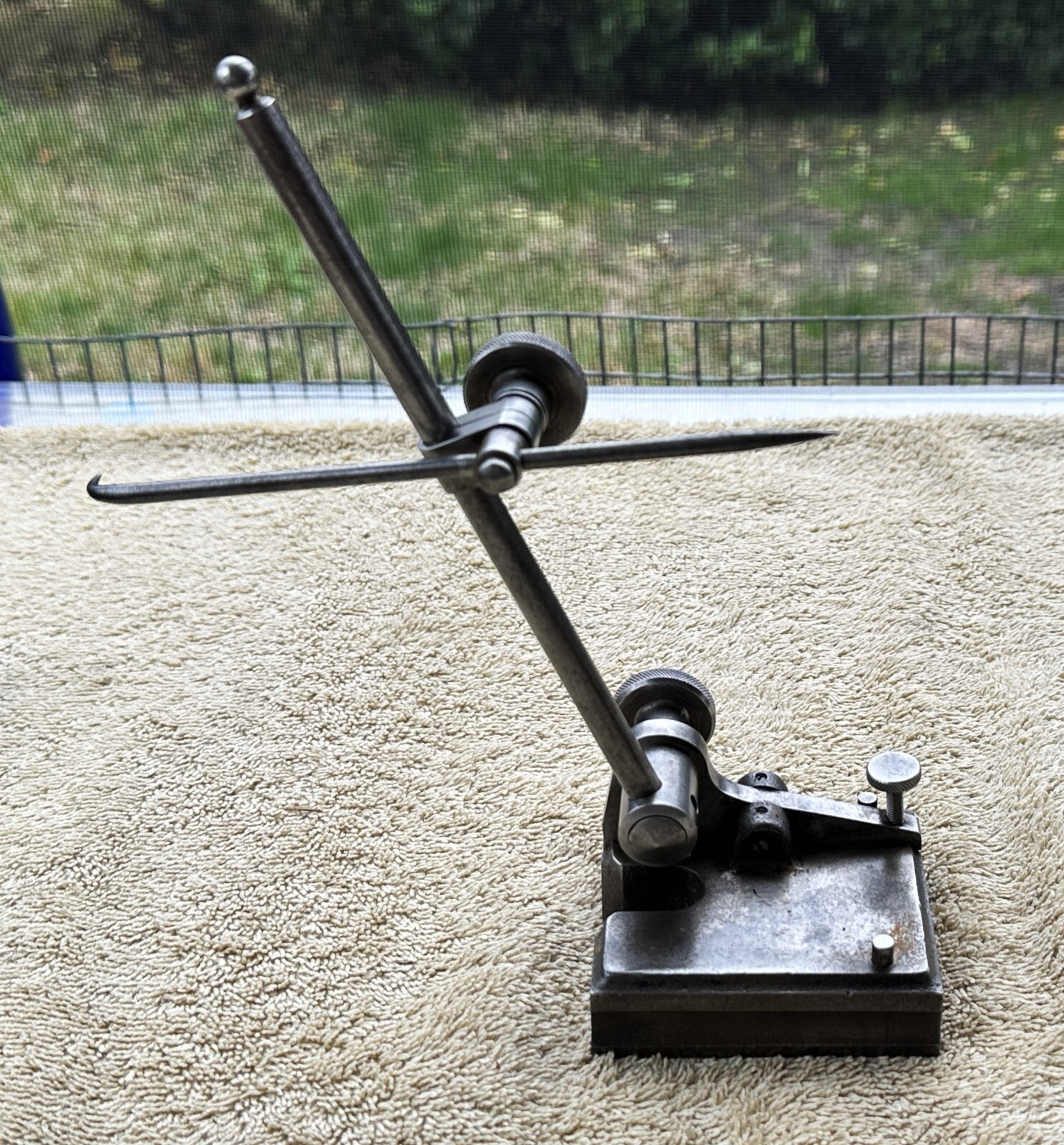 VINTAGE UNBRANDED SURFACE GAGE AS PICTURED