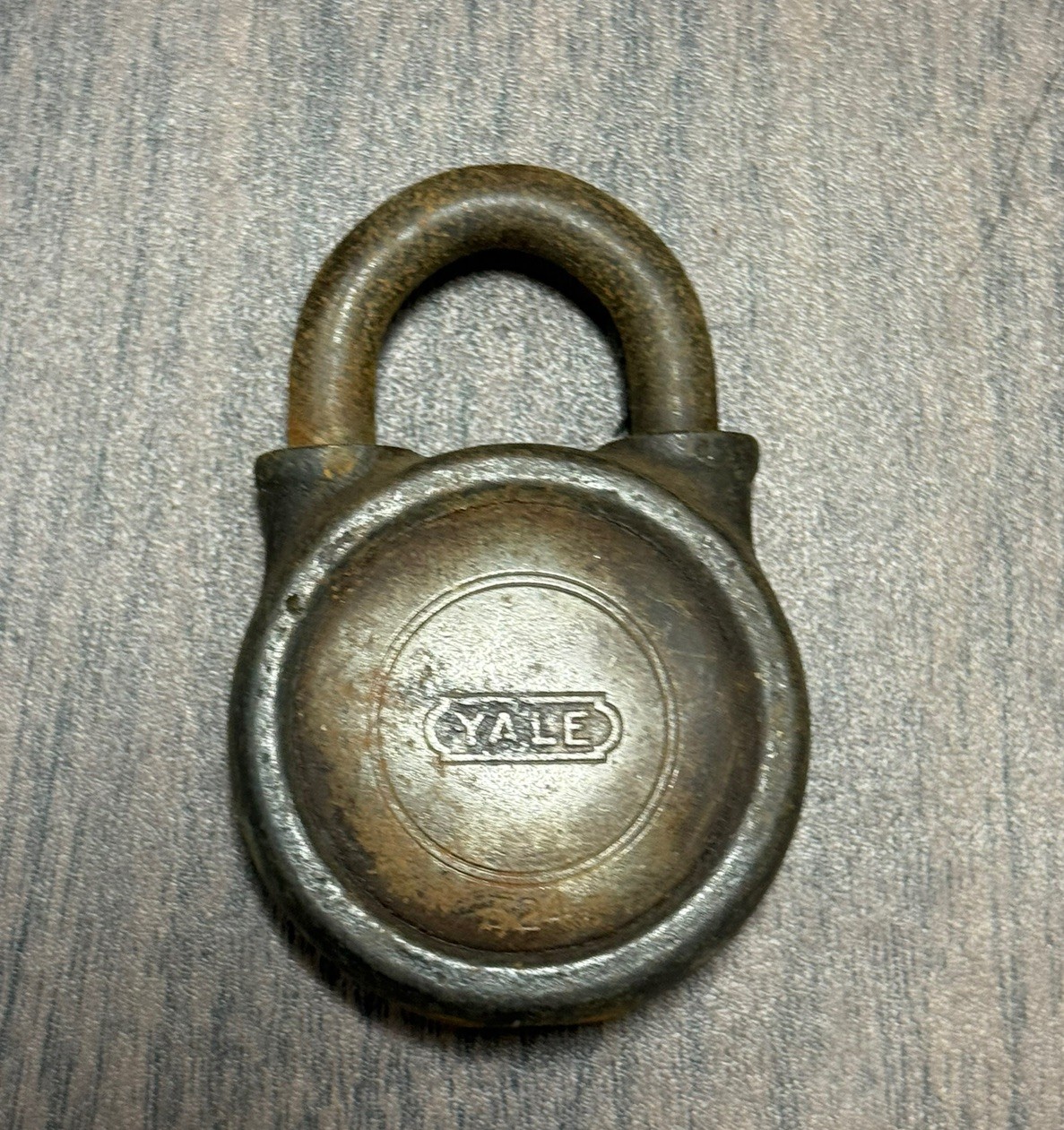 Antique Vintage Yale & Towne Mfg. Co Steel Padlock #324 No Key