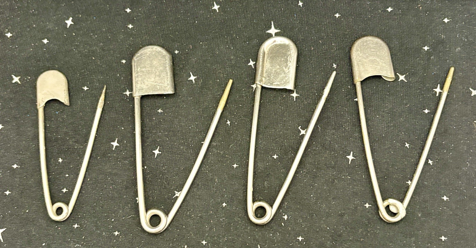 Vintage Large Steel Safety Pins/Key Tag Pins Lot Of 4 3-5″ 1-4″ Risdon,Soovill
