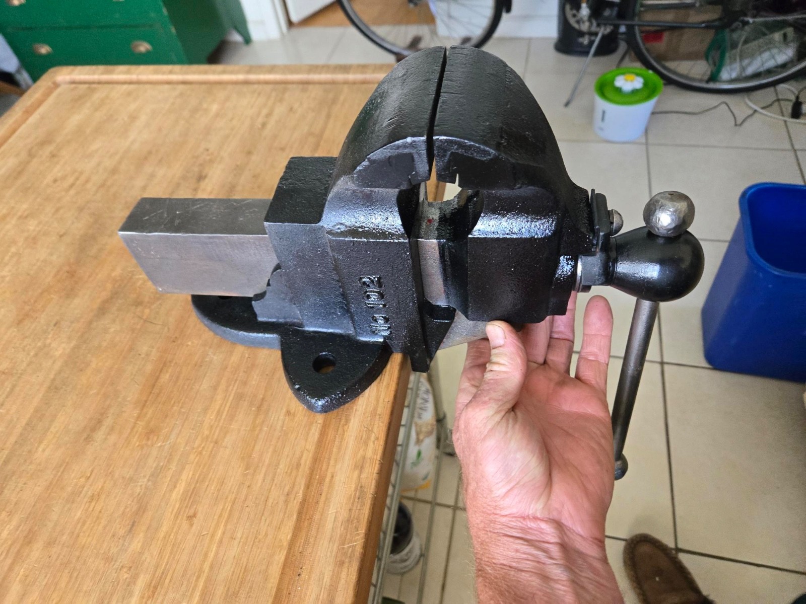 Vintage Parker Vice no.102 The Chas Parker Vise Co. Meriden CT USA