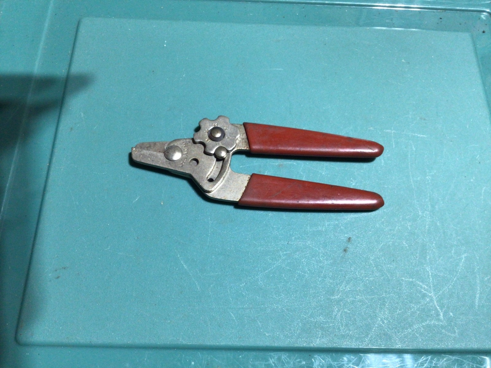 Vintage Holub Adjustable Wire Strippers No. 227