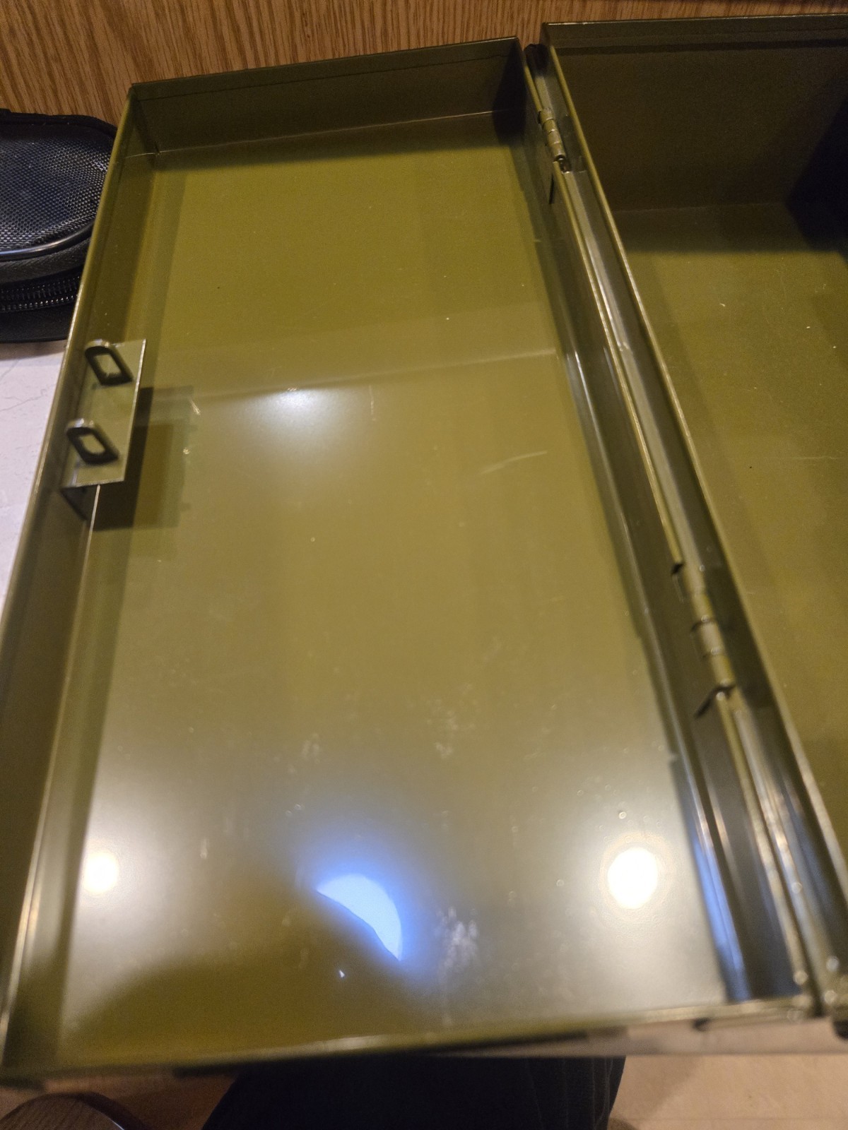Vtg Durham Mfg Metal Box Dark Green 12 X 5 X 3.5 . Made In USA. no Key