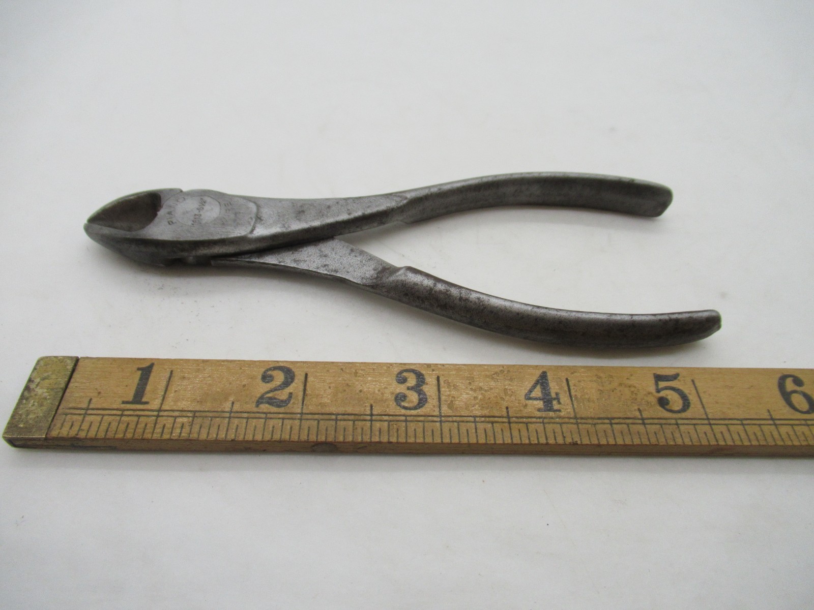 Lovely Vintage Lindstrom Sweden No 1613 5 1/2″ Piano Wire Cutters Side Cutters