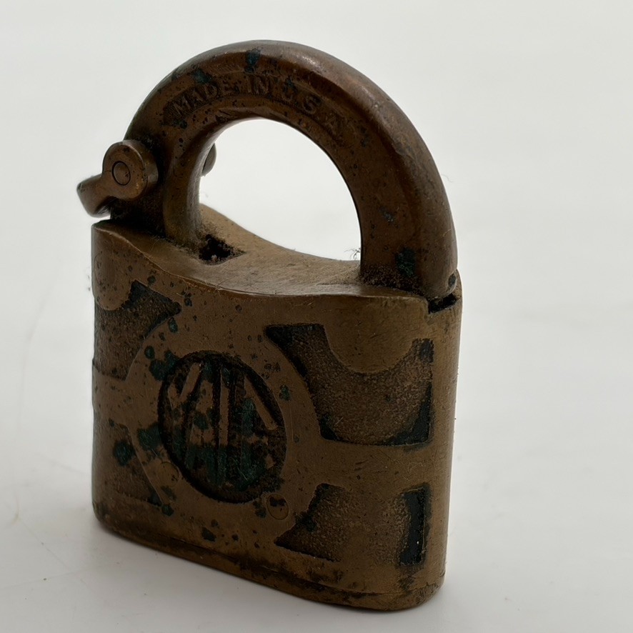 VINTAGE YALE & TOWNE BRASS PADLOCK No Markings W/ Chain Loop No Key