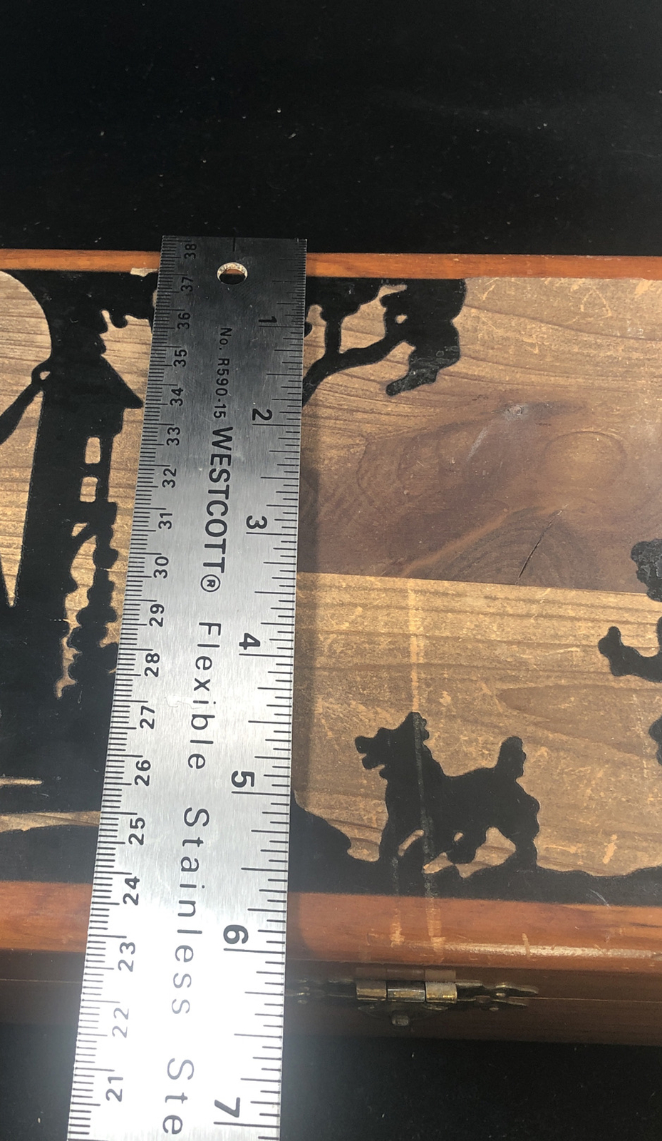 Vintage Pilliod Art Box Silhouette Dog Family 10”x6”x3.25” Dovetail Wood 👀 Desc