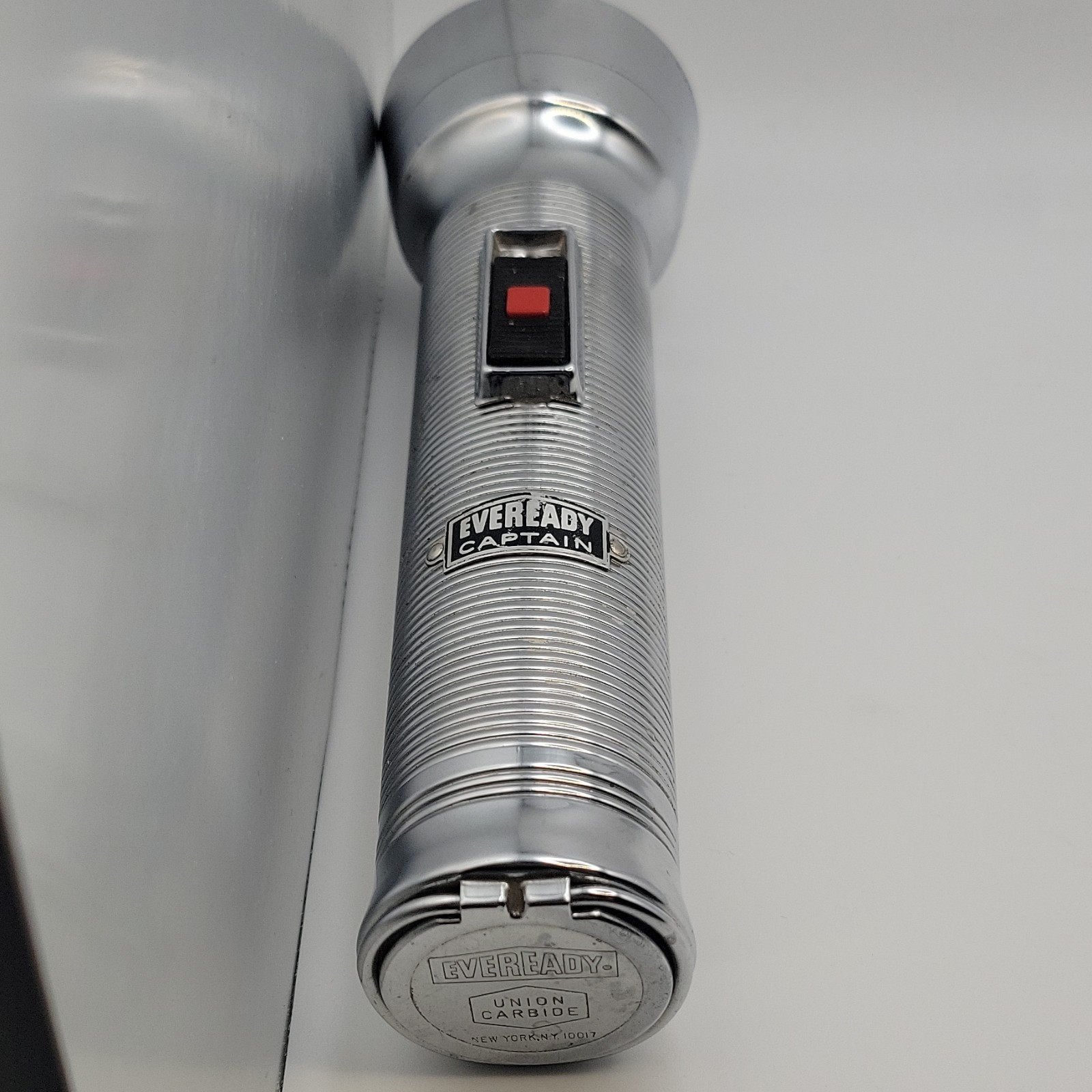 EVEREADY Captain Vintage Metal Flashlight w/ Red Switch & Key Ring